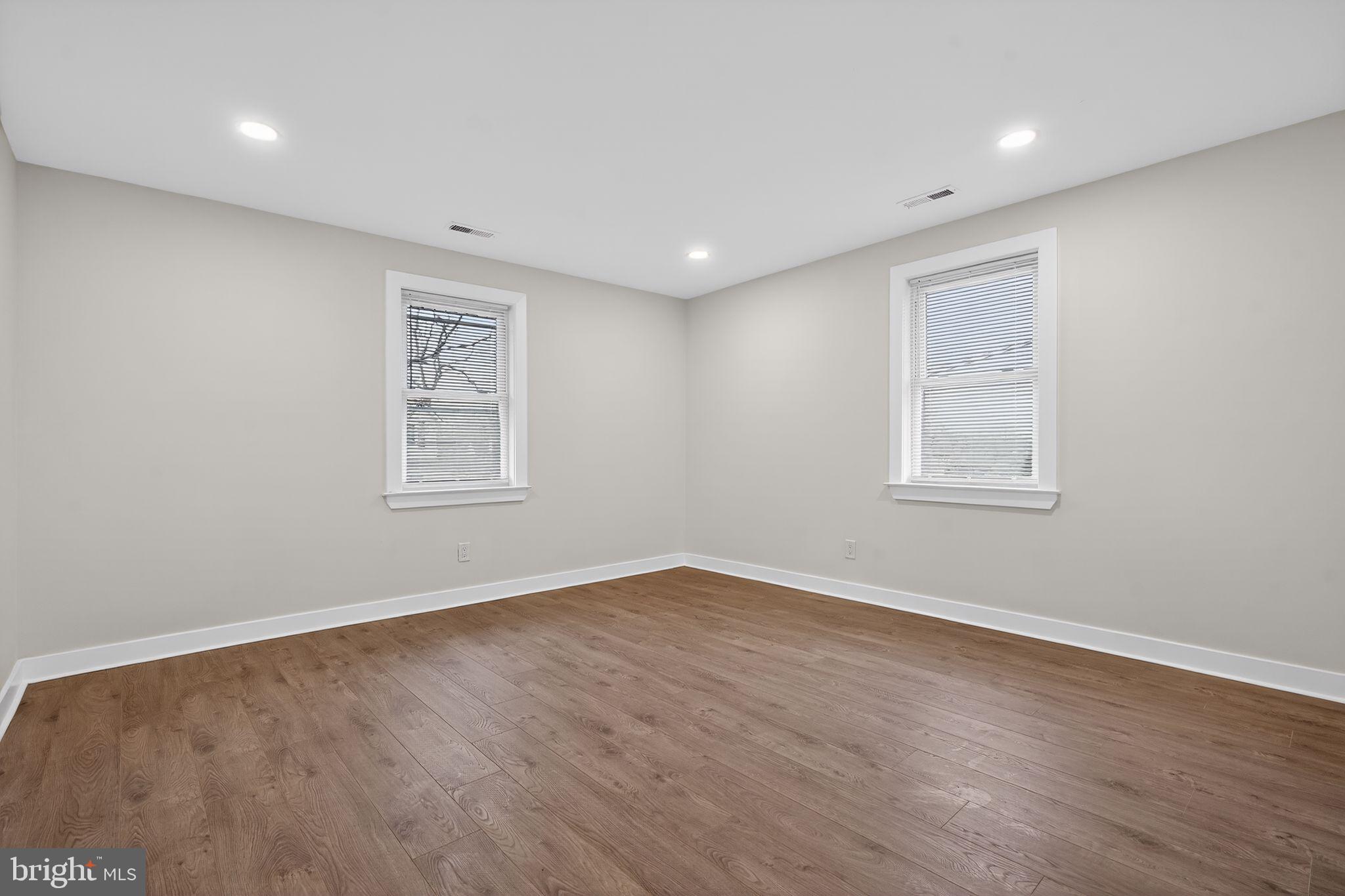 ELKINS PARK - Residential