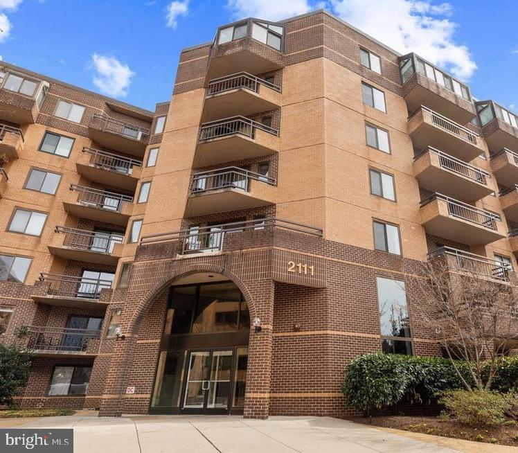 2111 WISCONSIN AVENUE NW 401