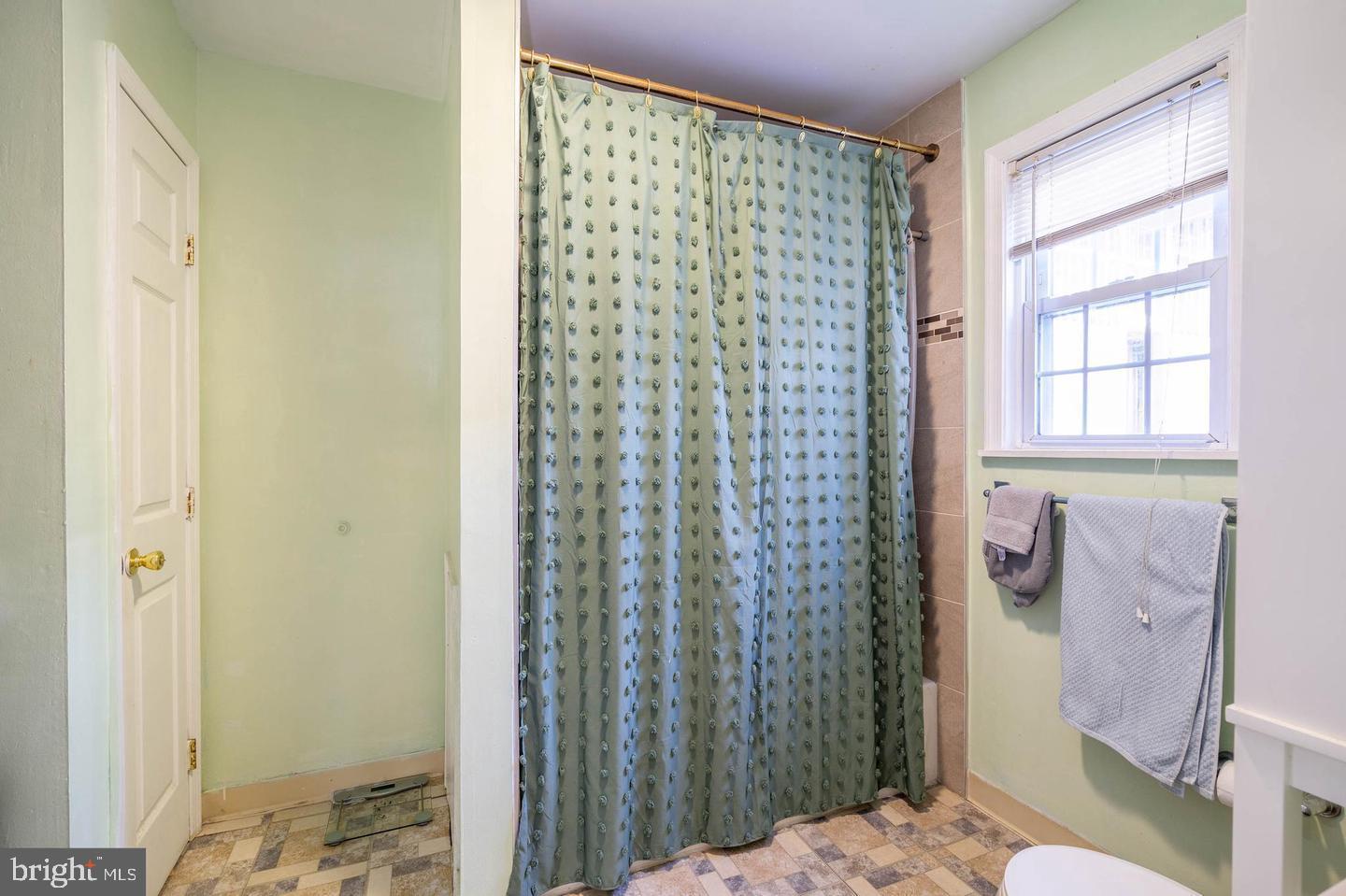 GRADUATE HOSPITAL - Residential Lease