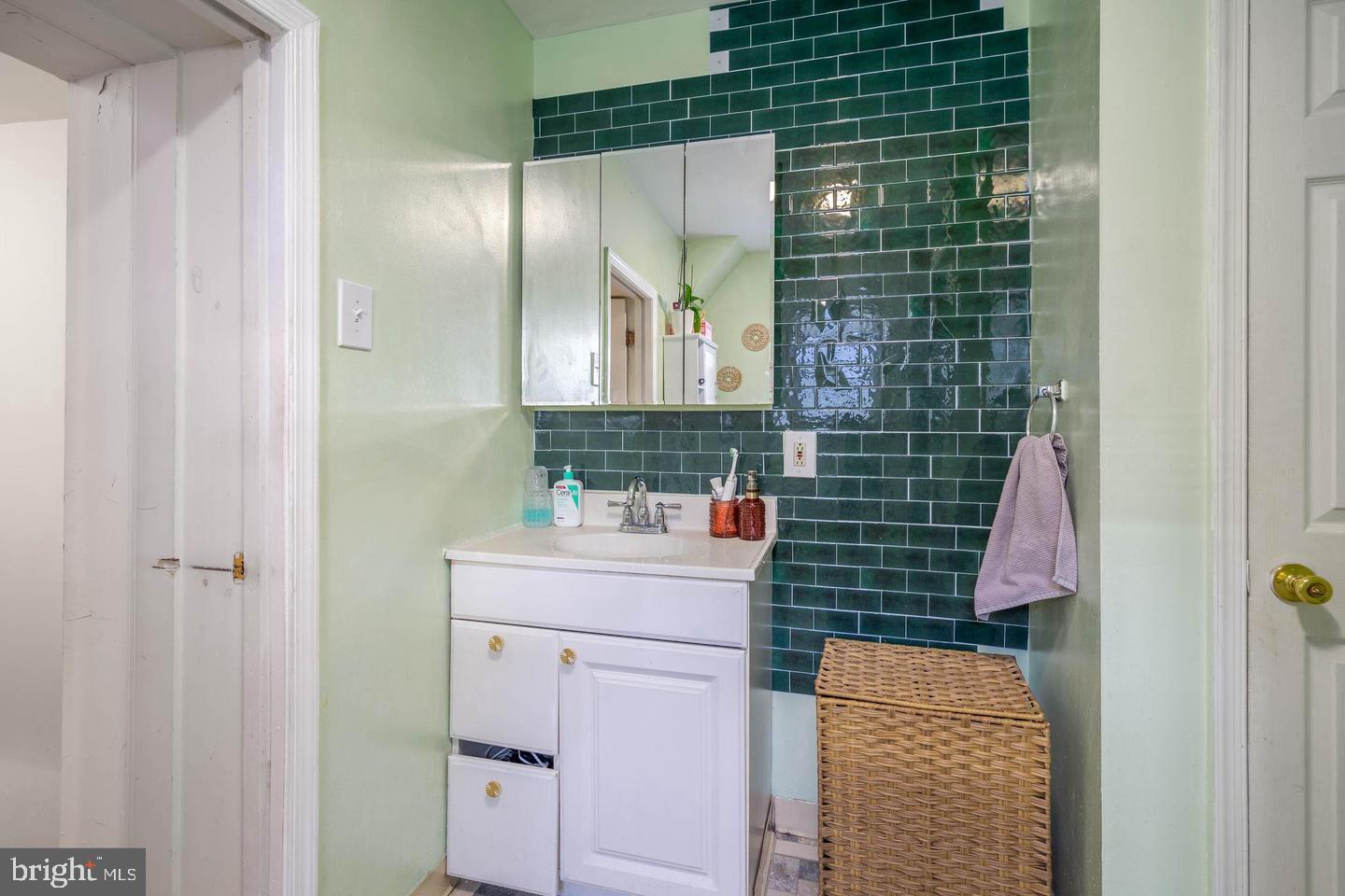 GRADUATE HOSPITAL - Residential Lease