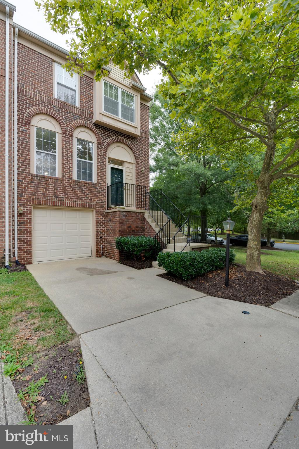 WOODVIEW VILLAGE - Residential