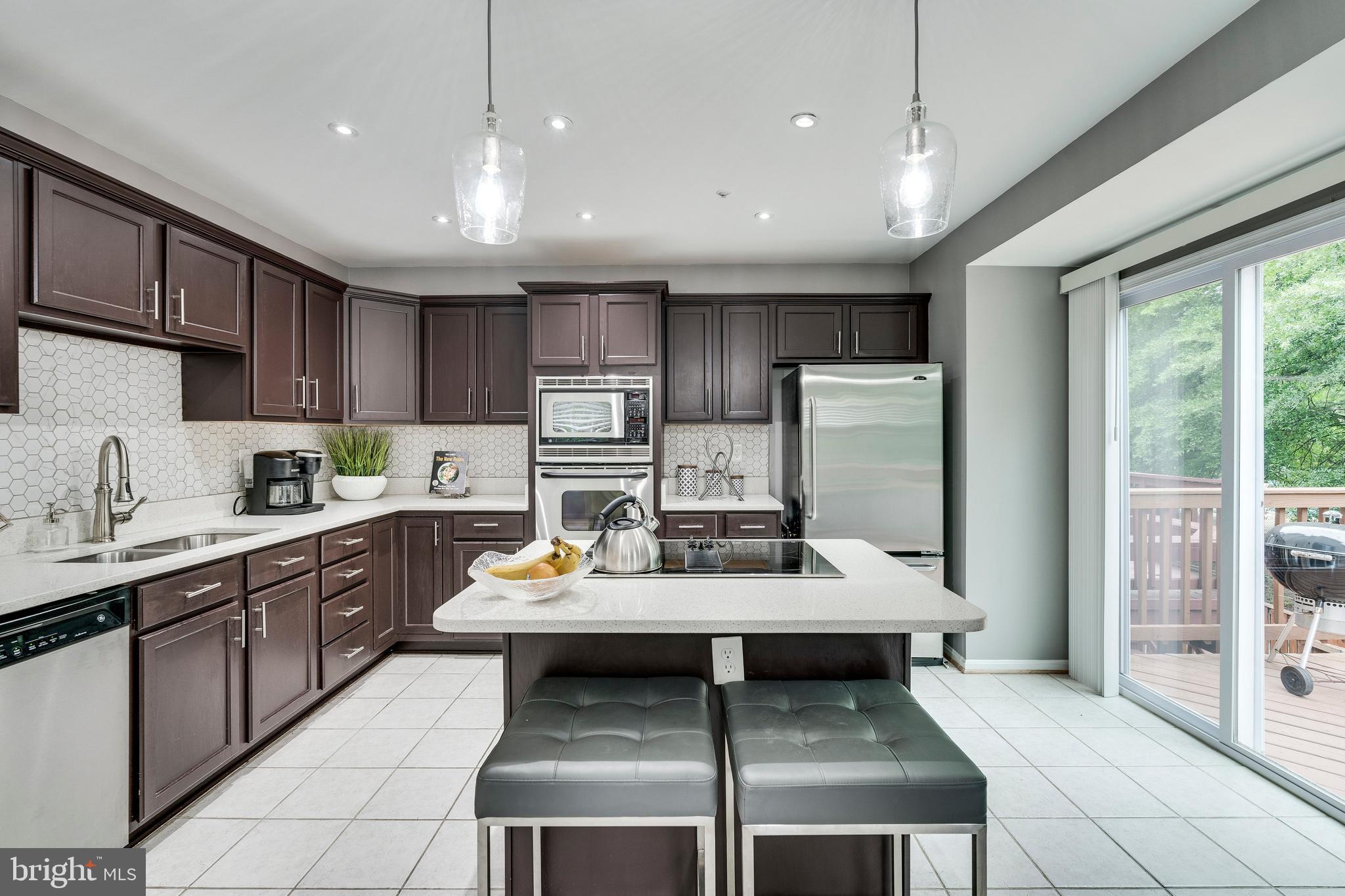 WOODVIEW VILLAGE - Residential