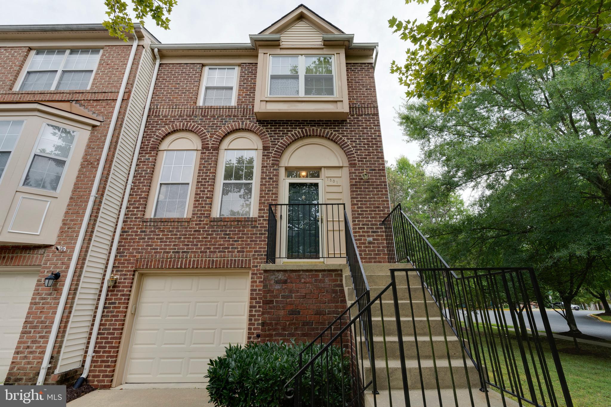 WOODVIEW VILLAGE - Residential