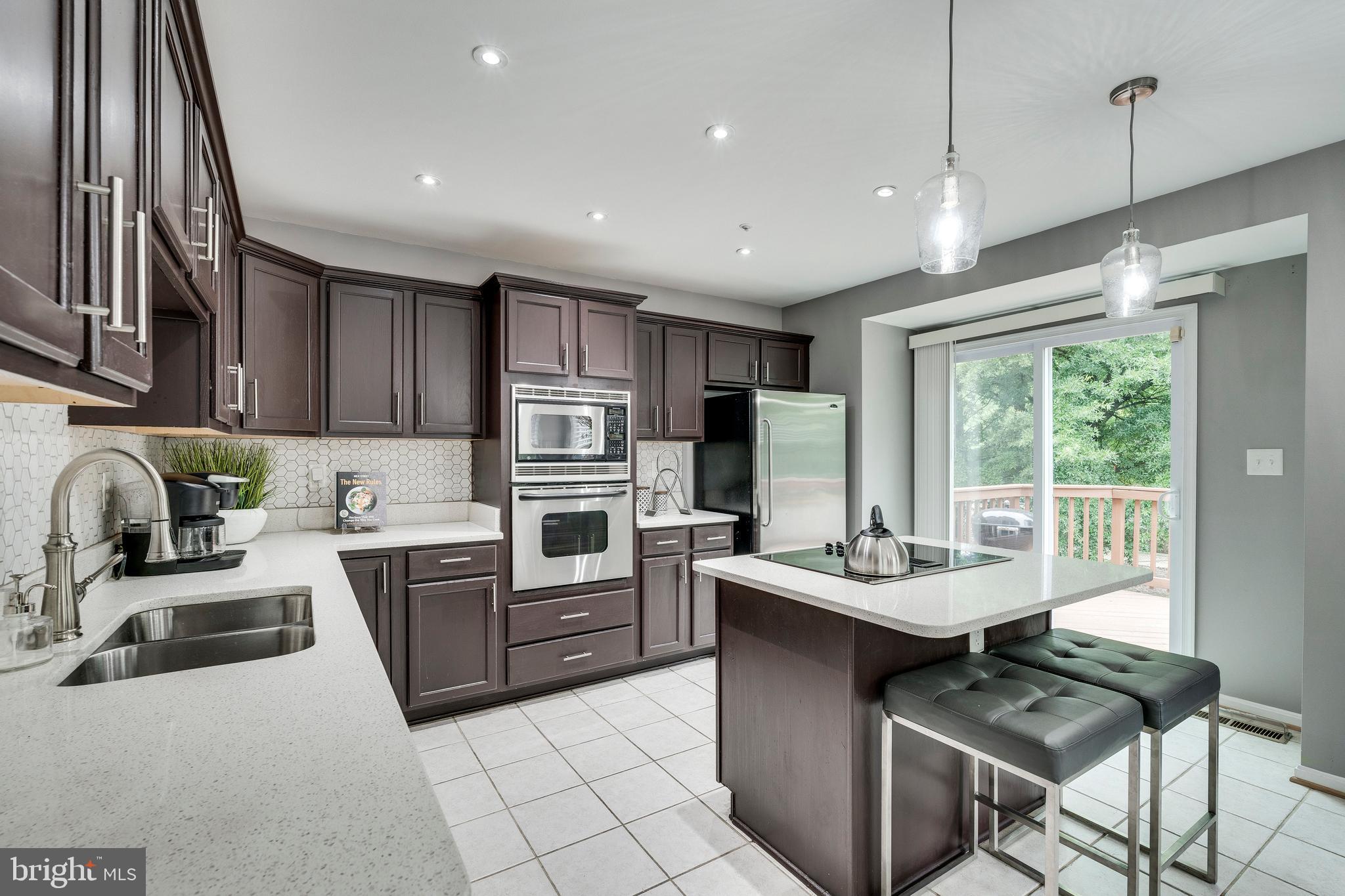 WOODVIEW VILLAGE - Residential