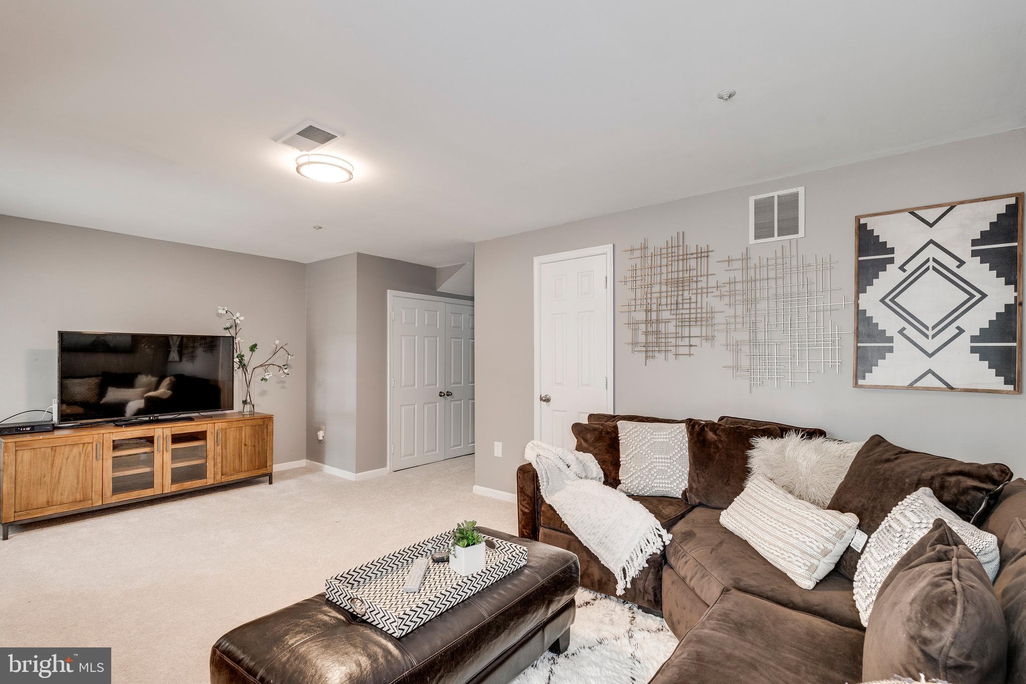 WOODVIEW VILLAGE - Residential