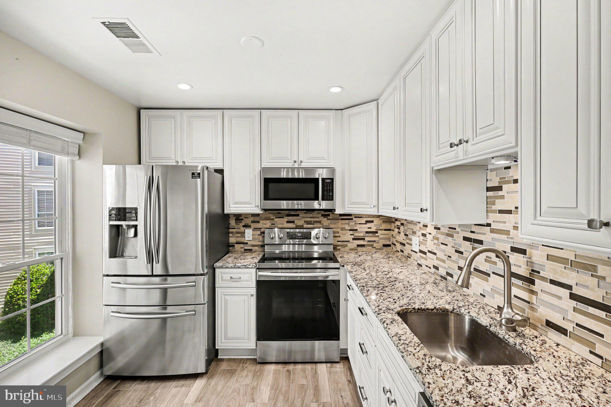 CARR AT PINECREST - Residential