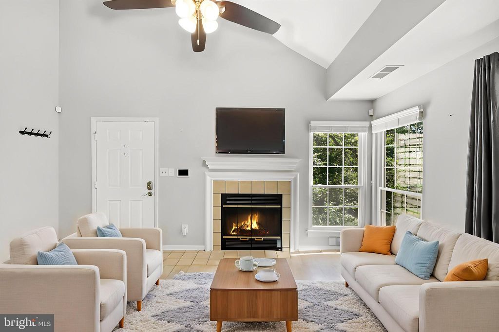 Photo of 4555 Interlachen Court #G, ALEXANDRIA, VA 22312 (MLS # VAFX2311770)