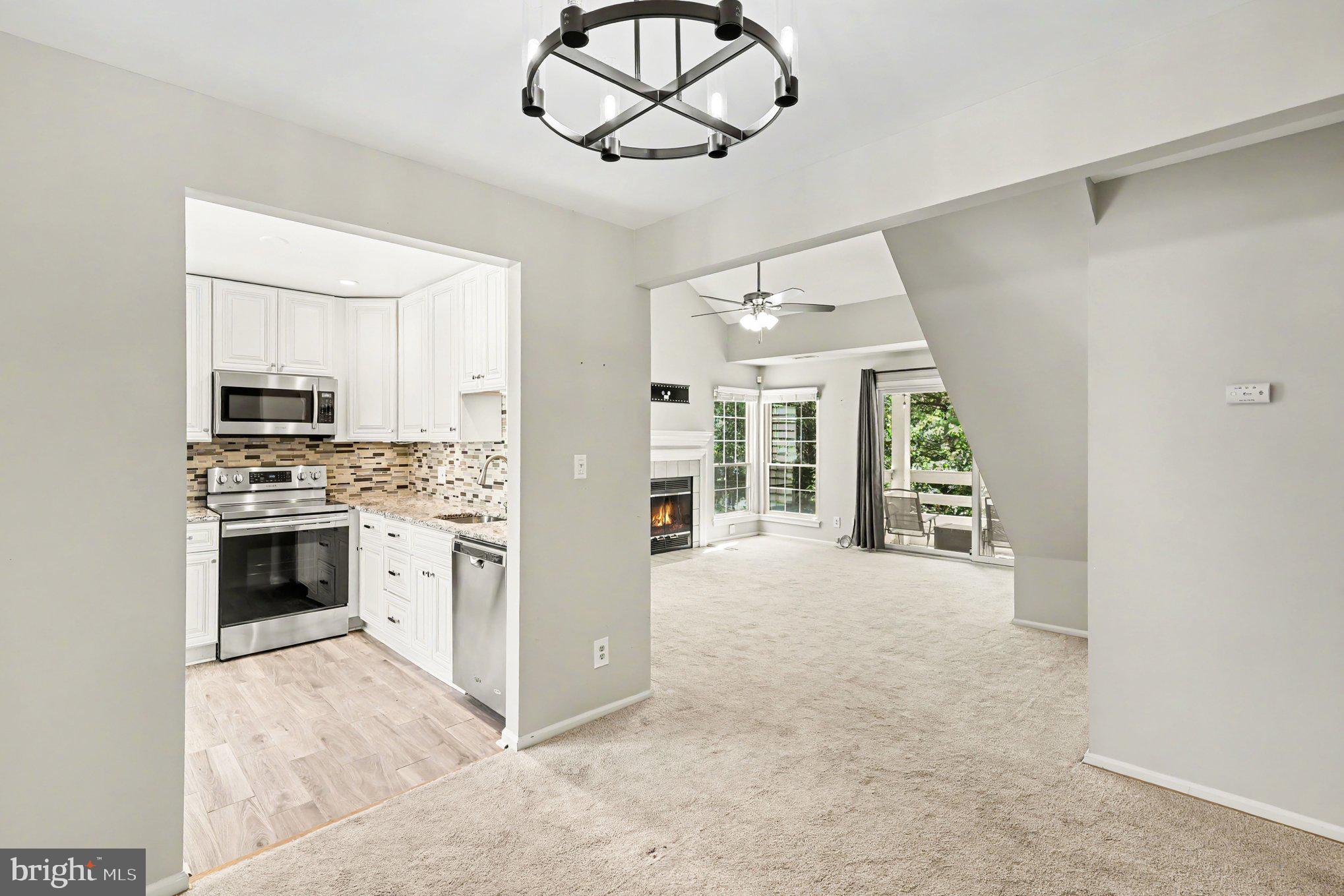 CARR AT PINECREST - Residential