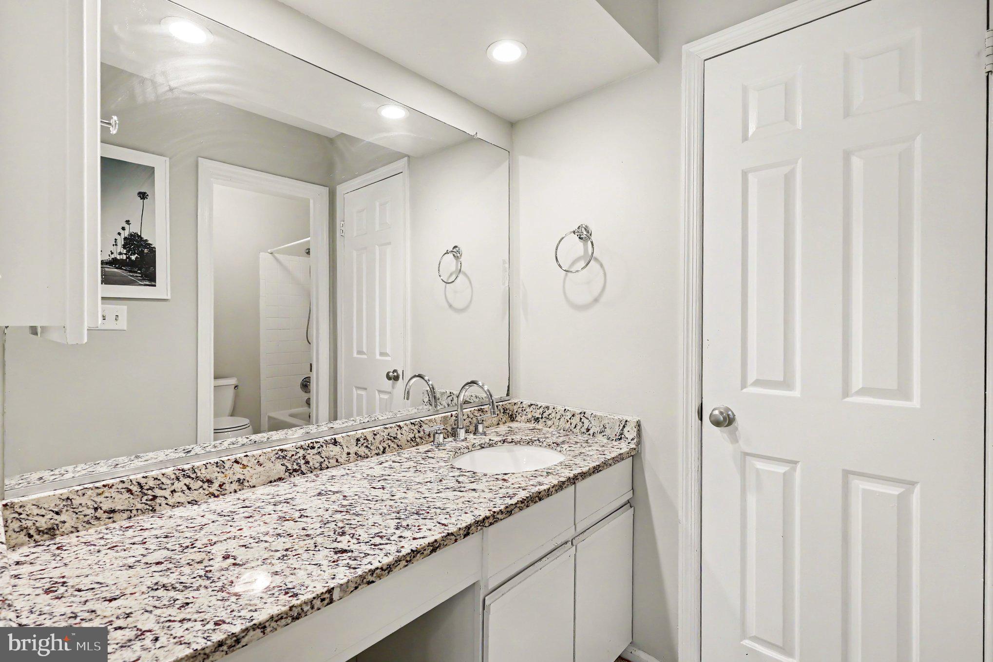 CARR AT PINECREST - Residential