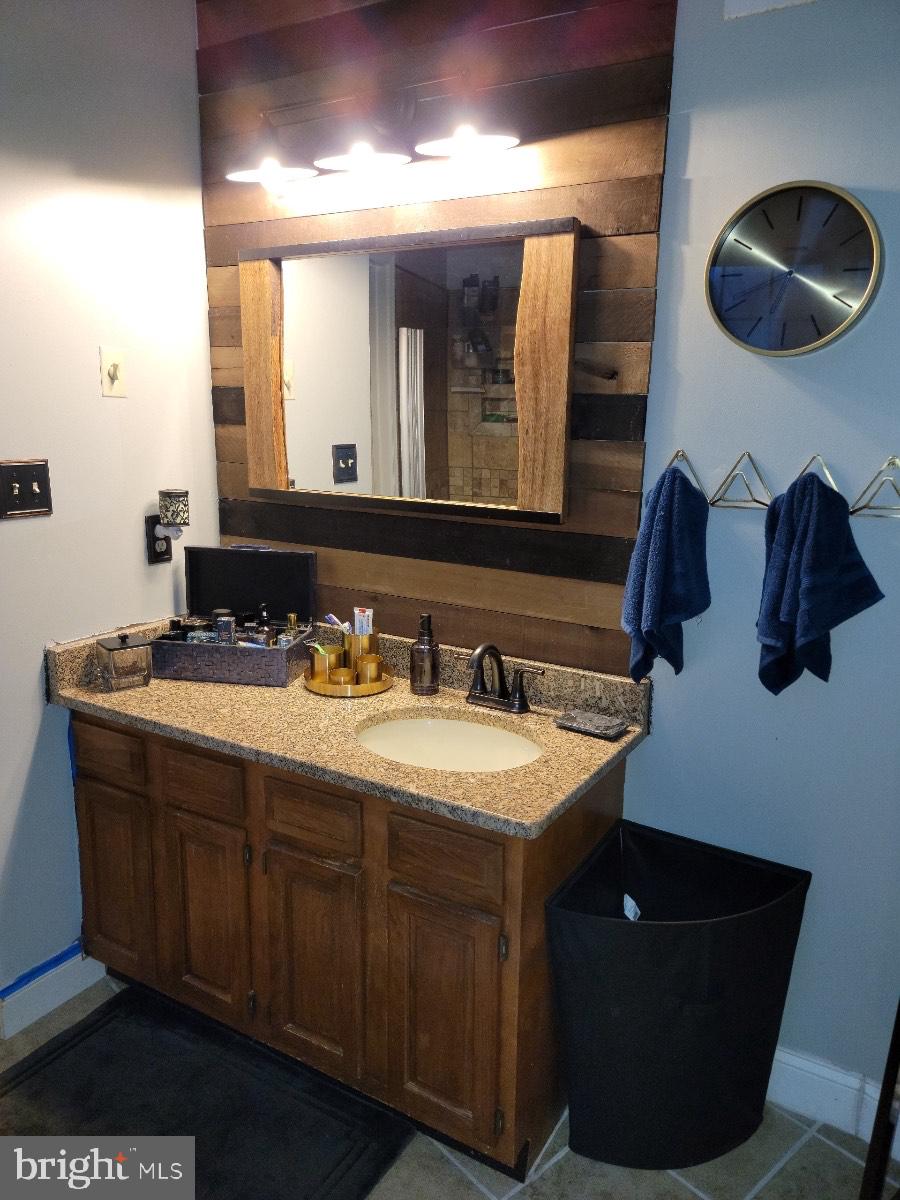 HIDDEN SPRING - Residential