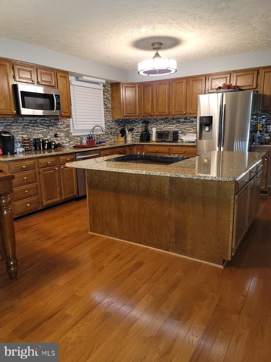 HIDDEN SPRING - Residential