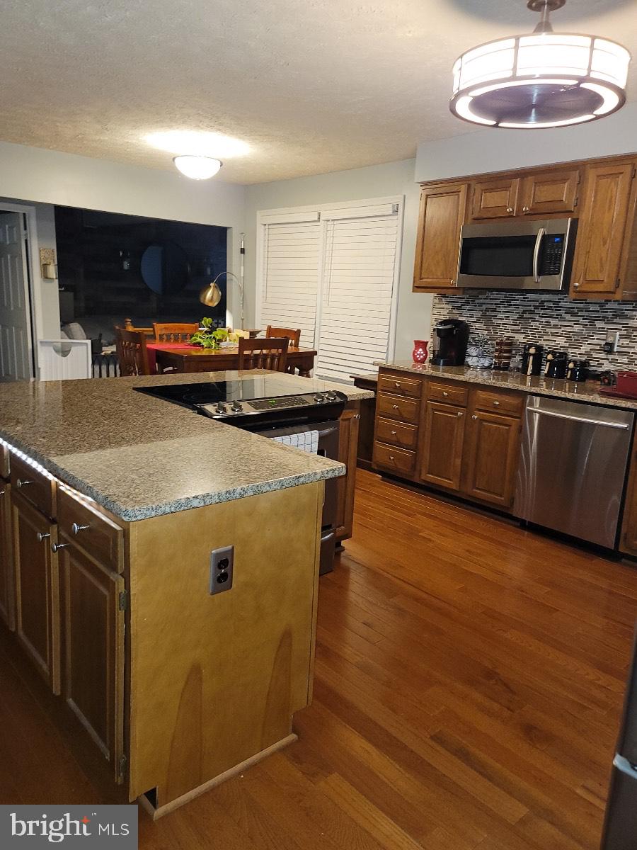 HIDDEN SPRING - Residential