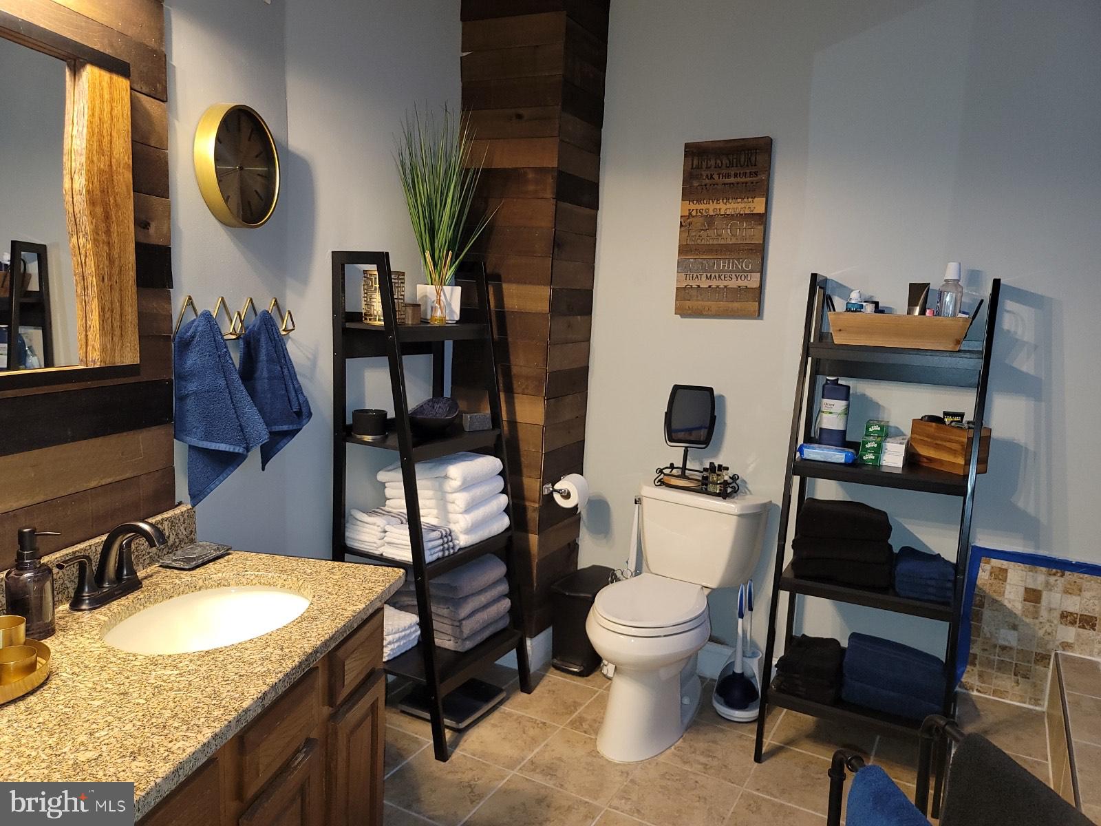 HIDDEN SPRING - Residential