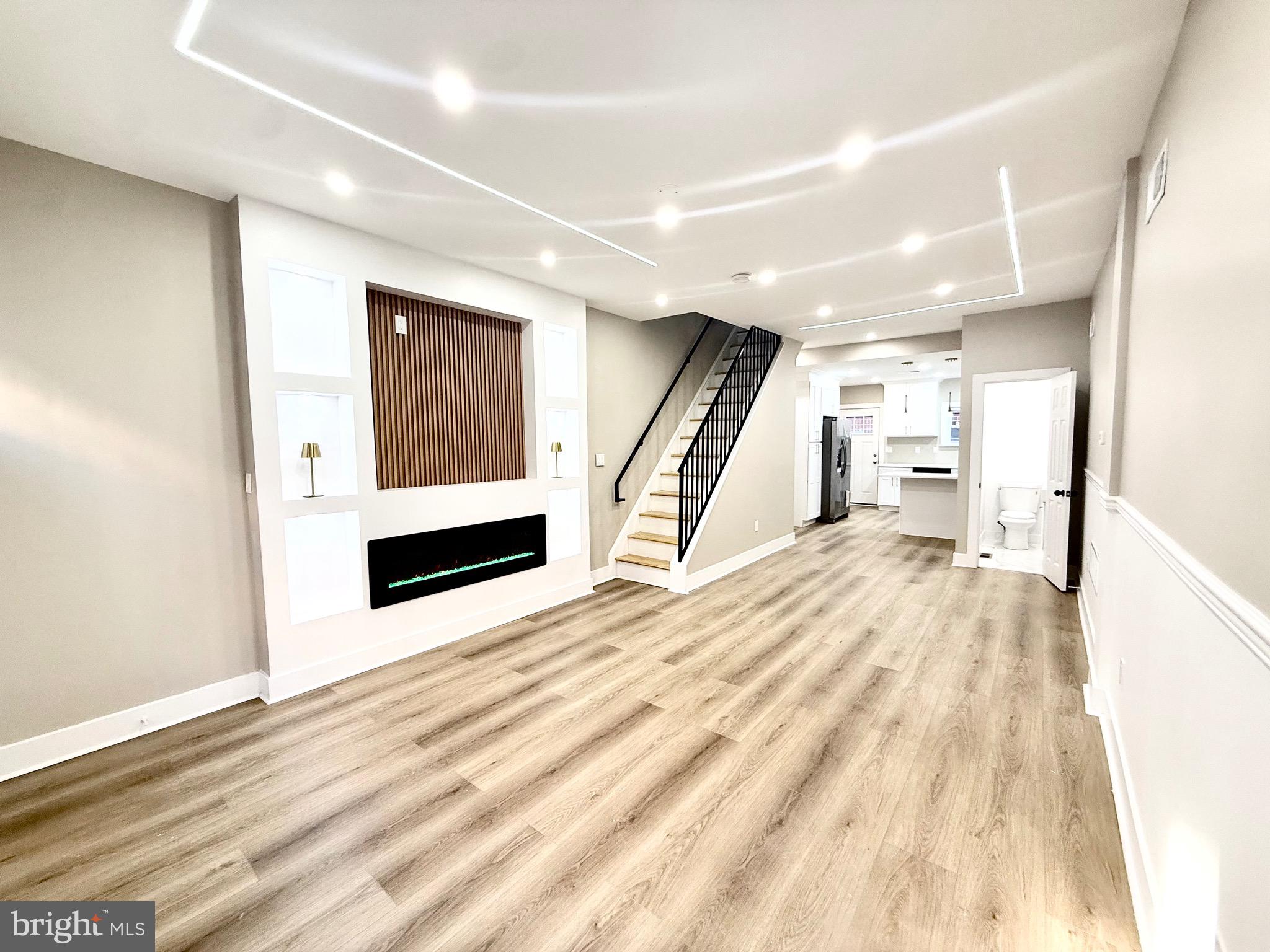 WHITMAN - Residential