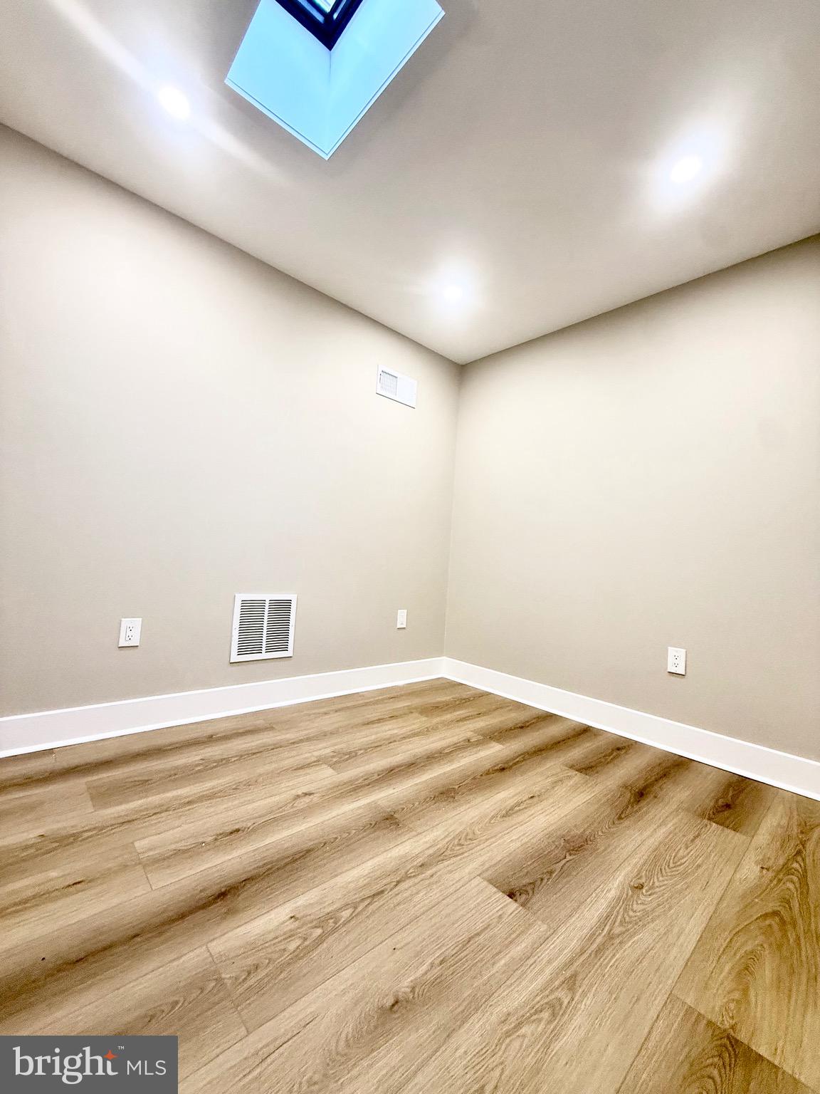 WHITMAN - Residential