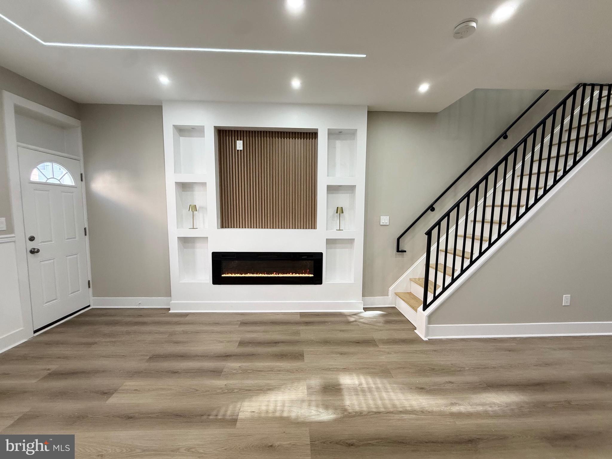 WHITMAN - Residential