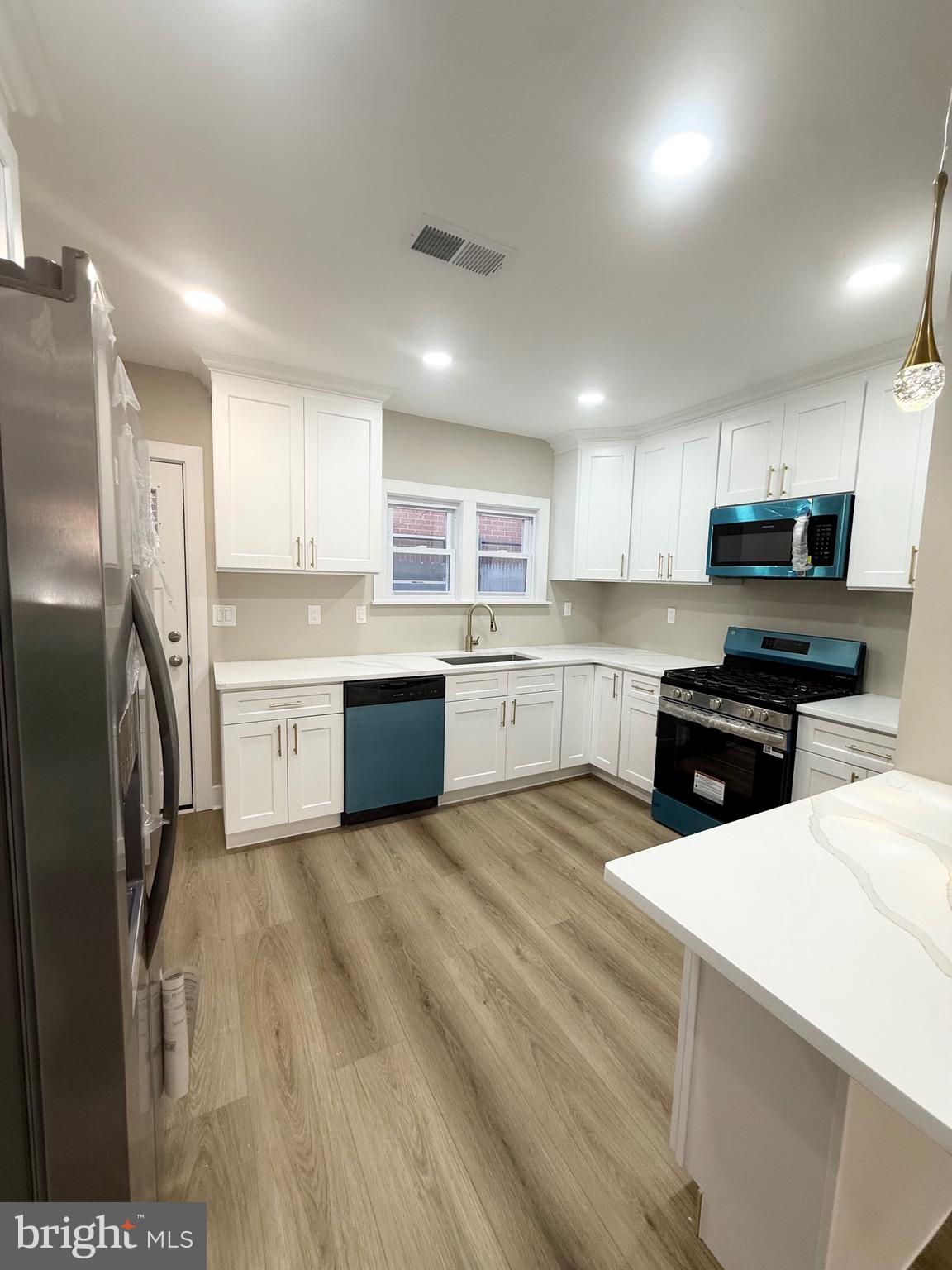 WHITMAN - Residential