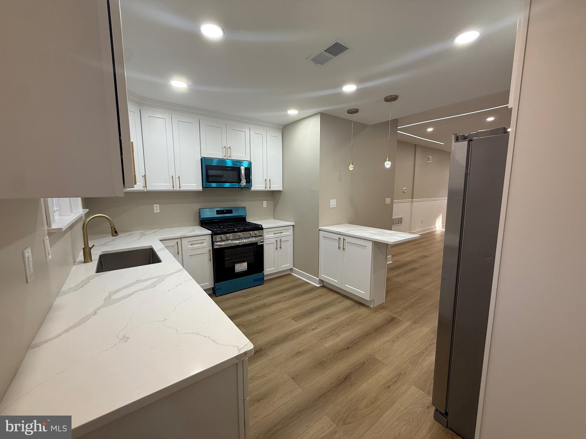 WHITMAN - Residential