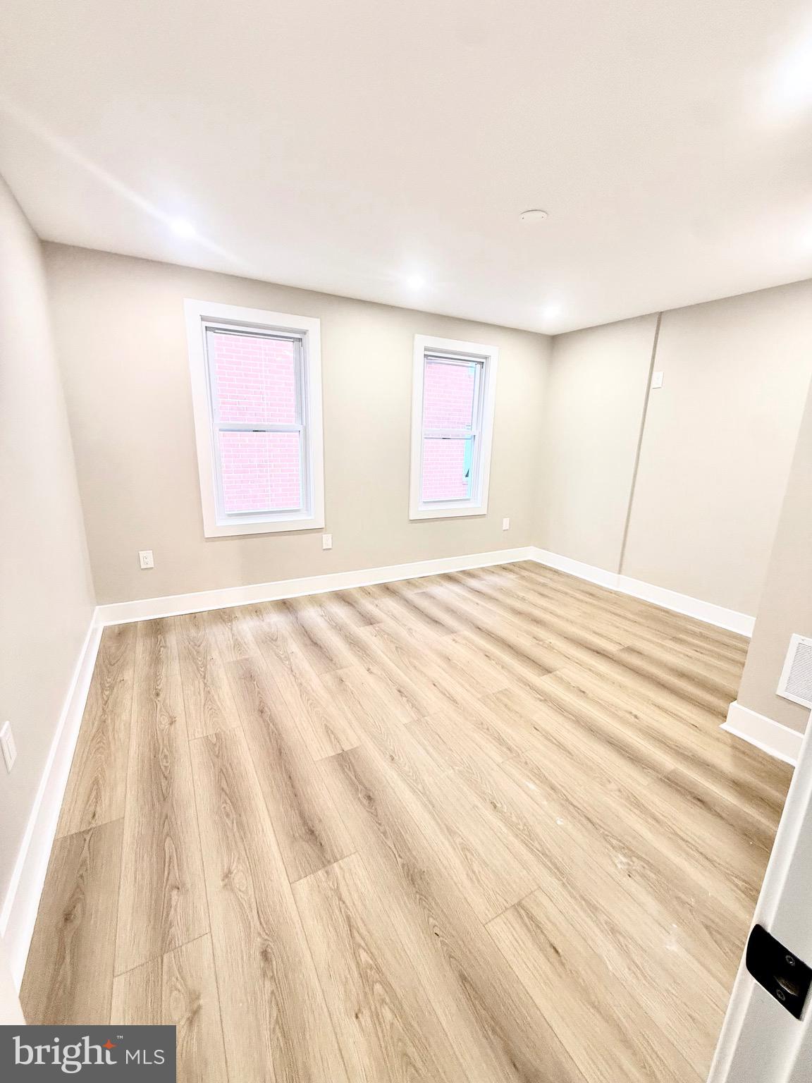 WHITMAN - Residential