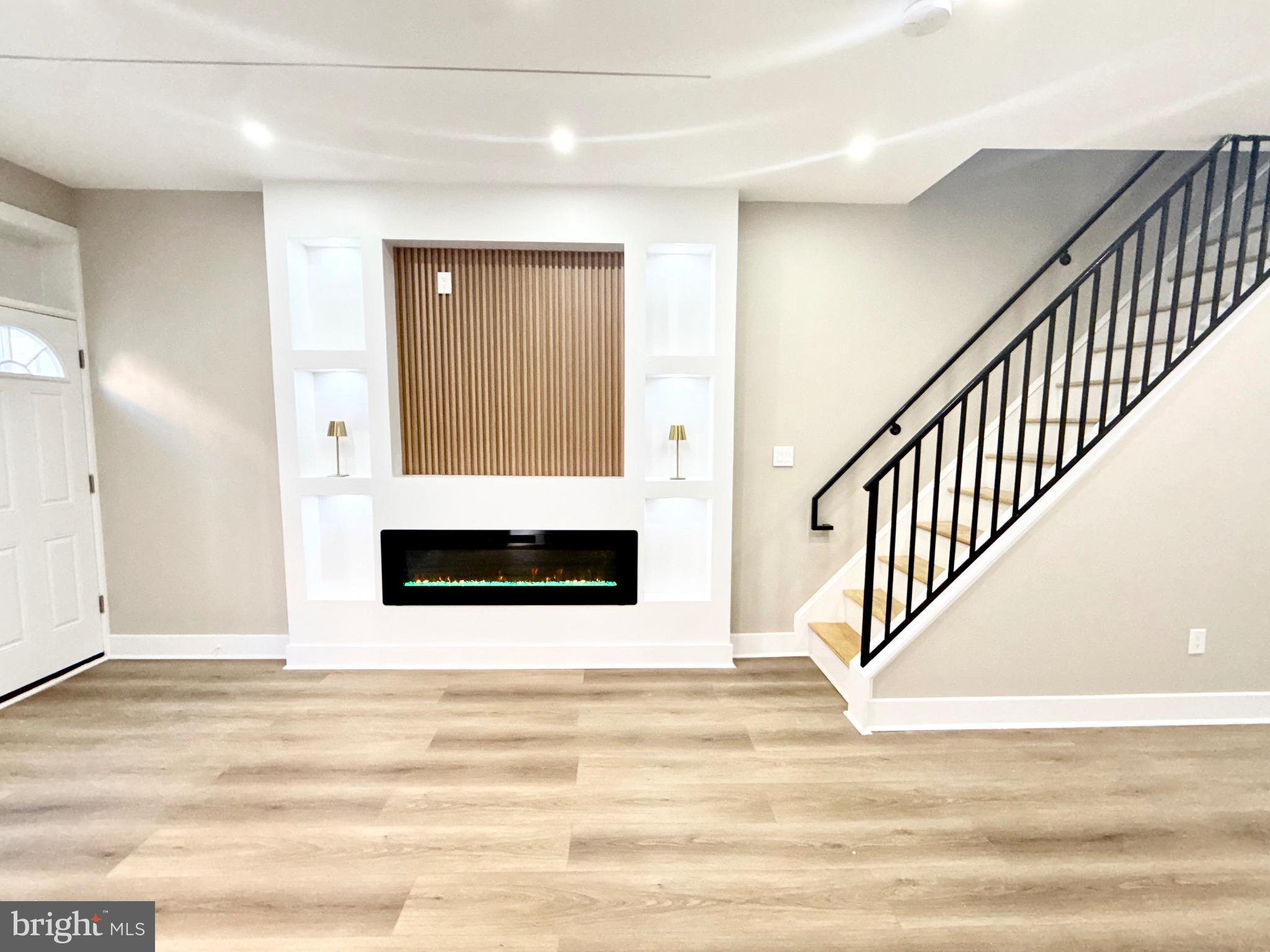 WHITMAN - Residential