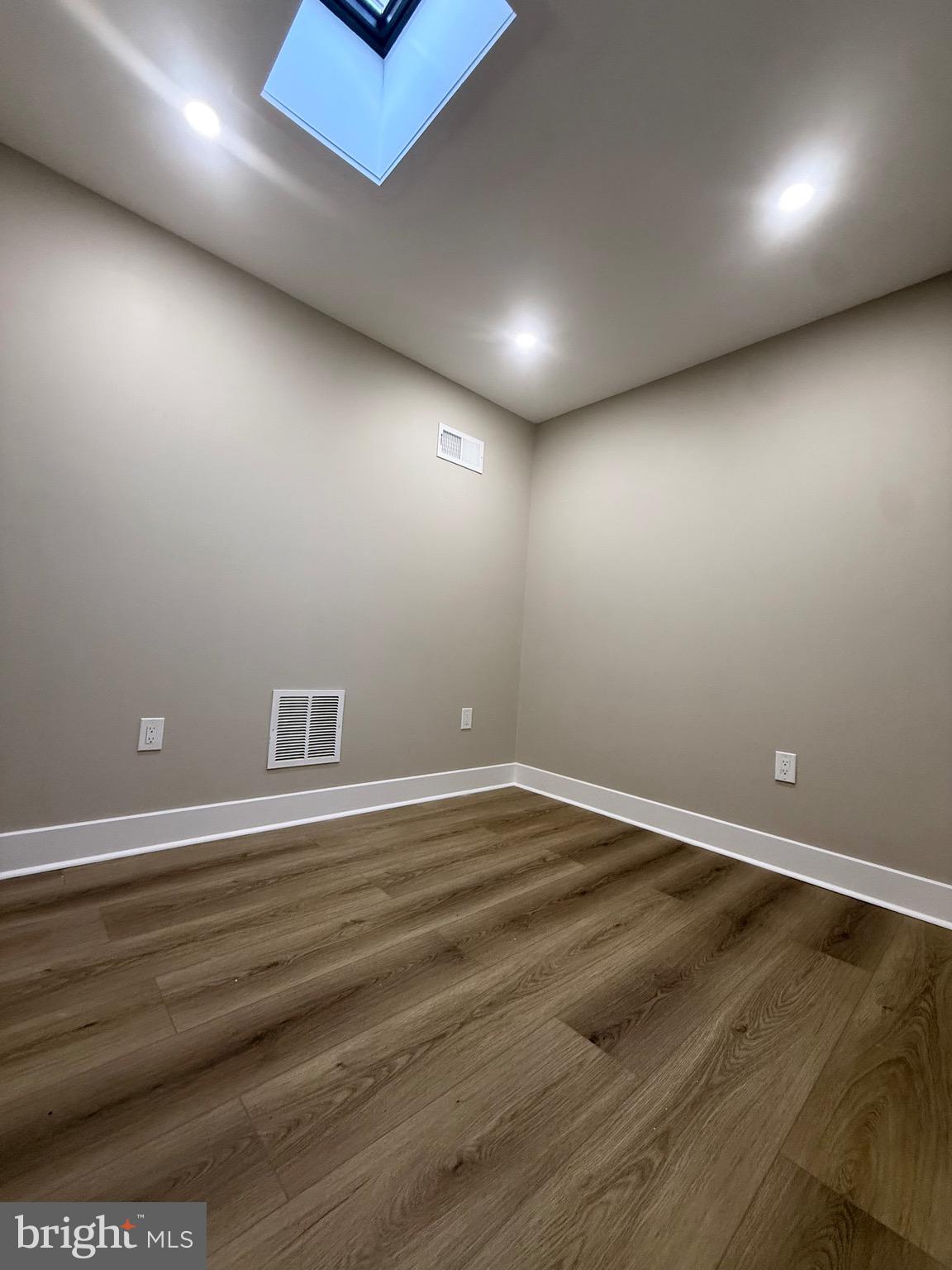 WHITMAN - Residential