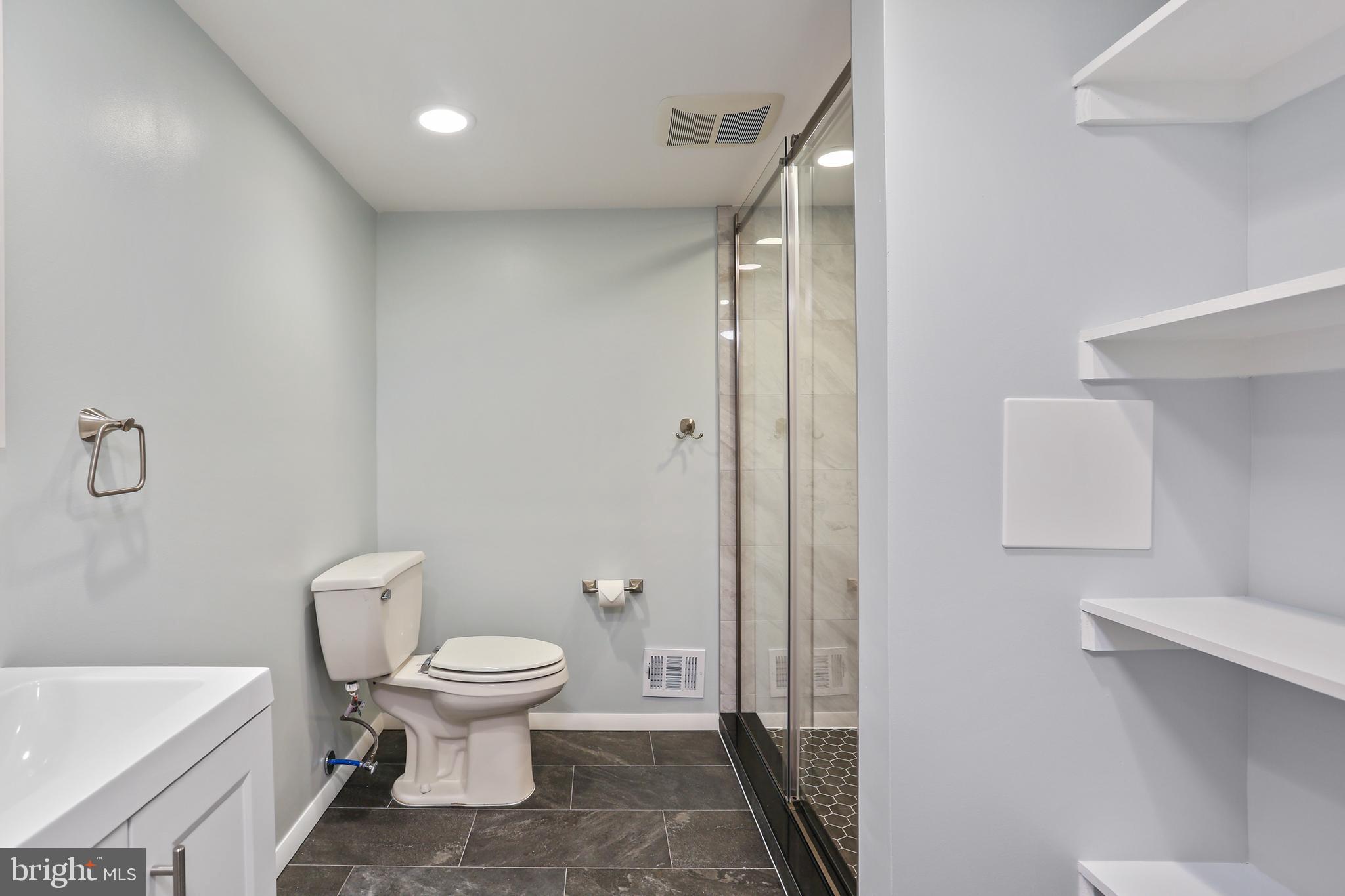 VILLAGE OF OAKLAND MILLS - Residential