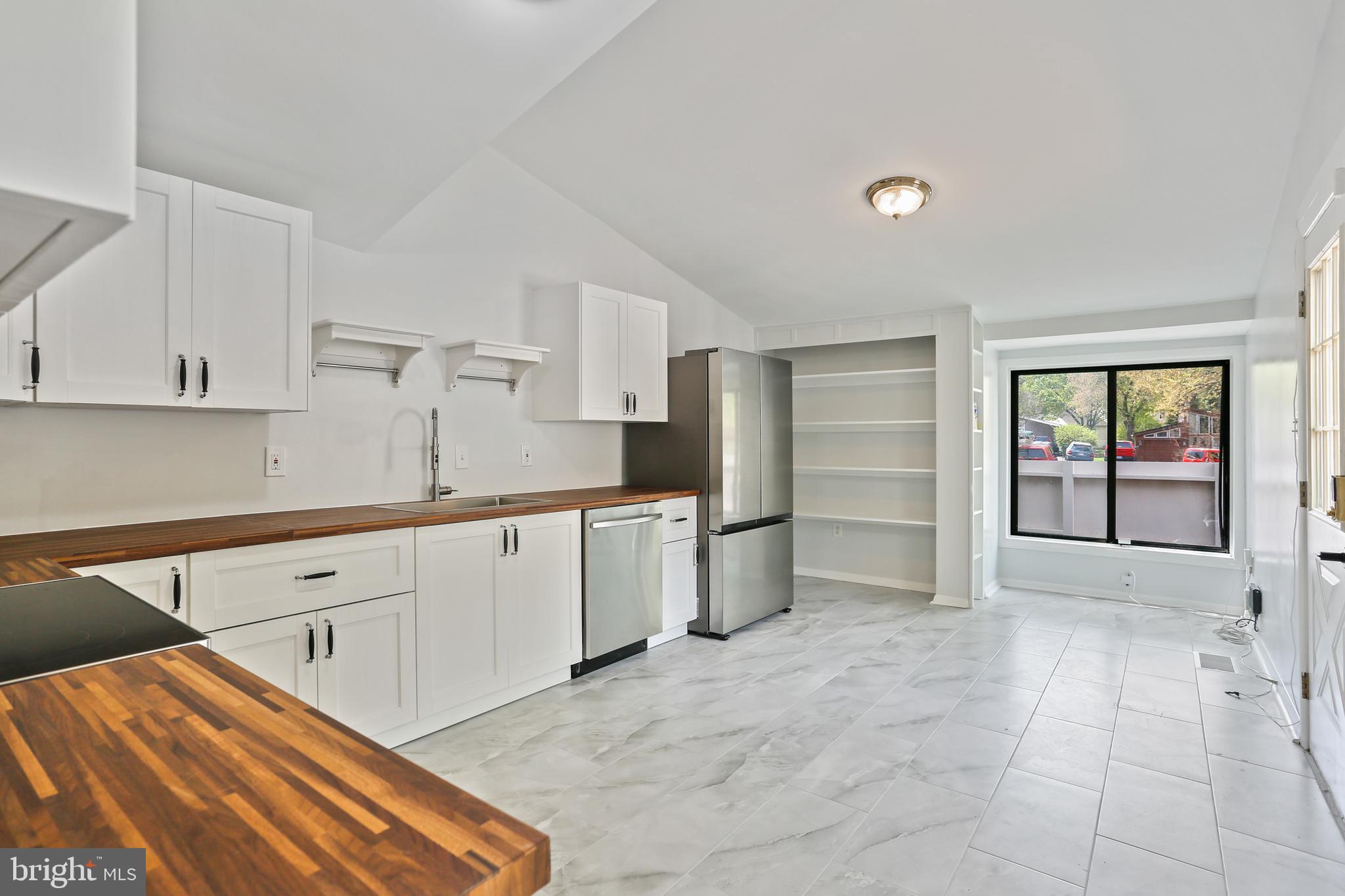 VILLAGE OF OAKLAND MILLS - Residential