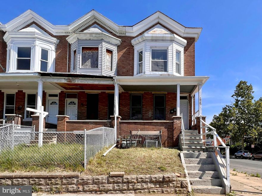 ONLINE REAL ESTATE AUCTION!! Bidding Opens - Monday, June 19, 2023. Bidding Closes - Tuesday, June 20, 2023 at 10:30 AM. List price is opening bid only. Please note - The interior of the home has not been seen by the Auctioneer or Guardian. There are believed to be two occupants who will not provide access or evidence of a lease.