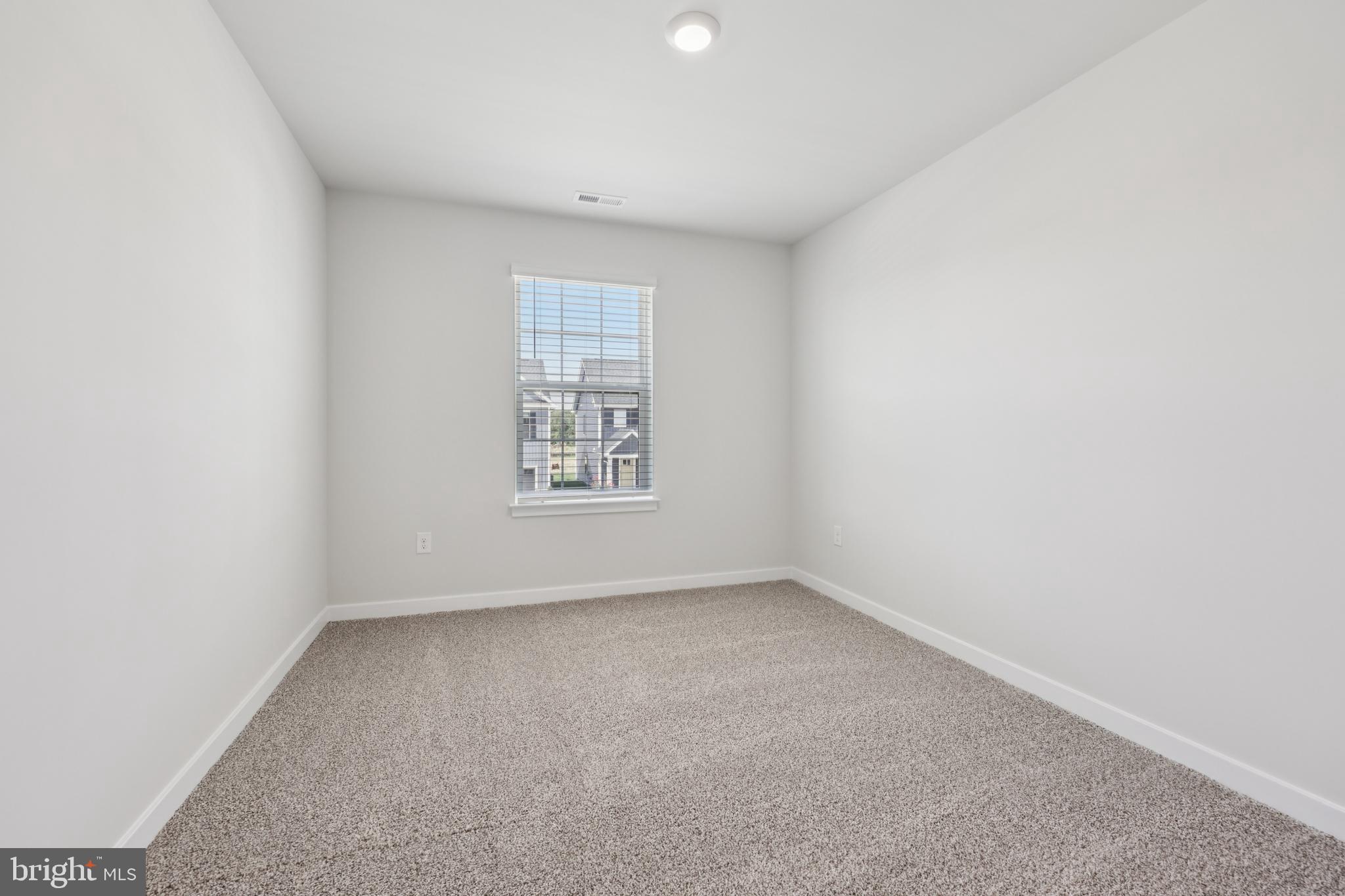 RIVERPOINTE - Residential