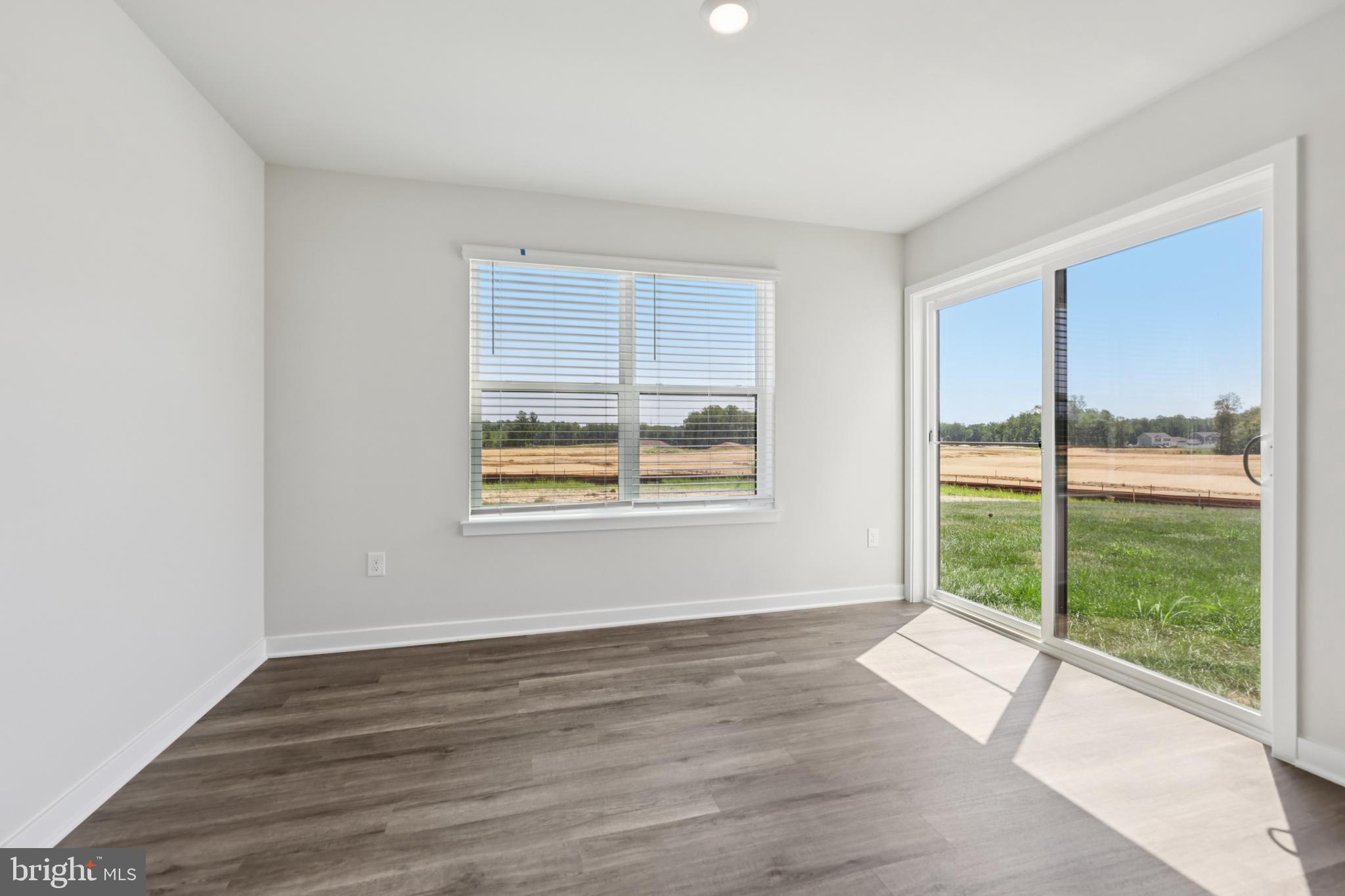 RIVERPOINTE - Residential