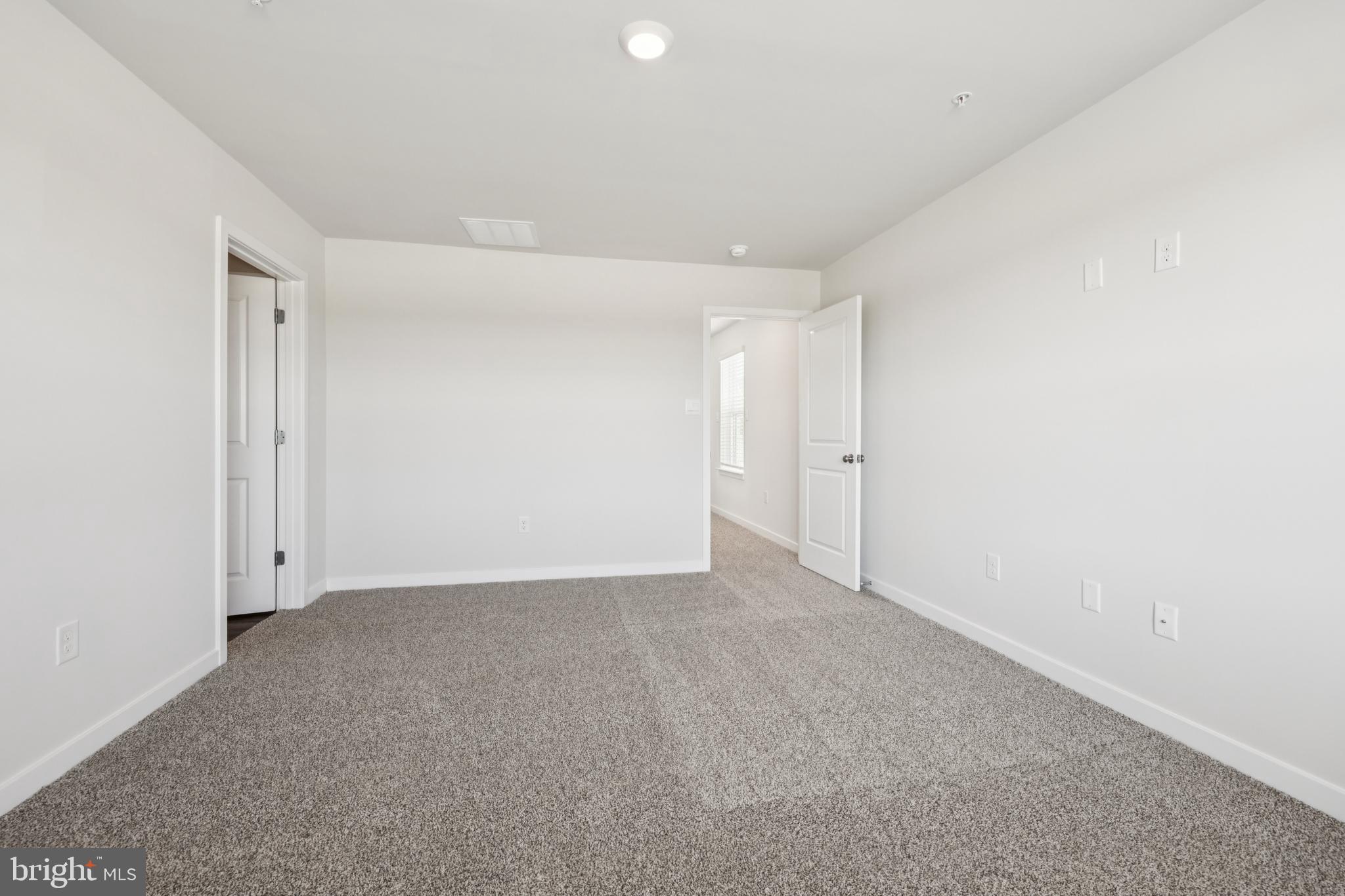 RIVERPOINTE - Residential