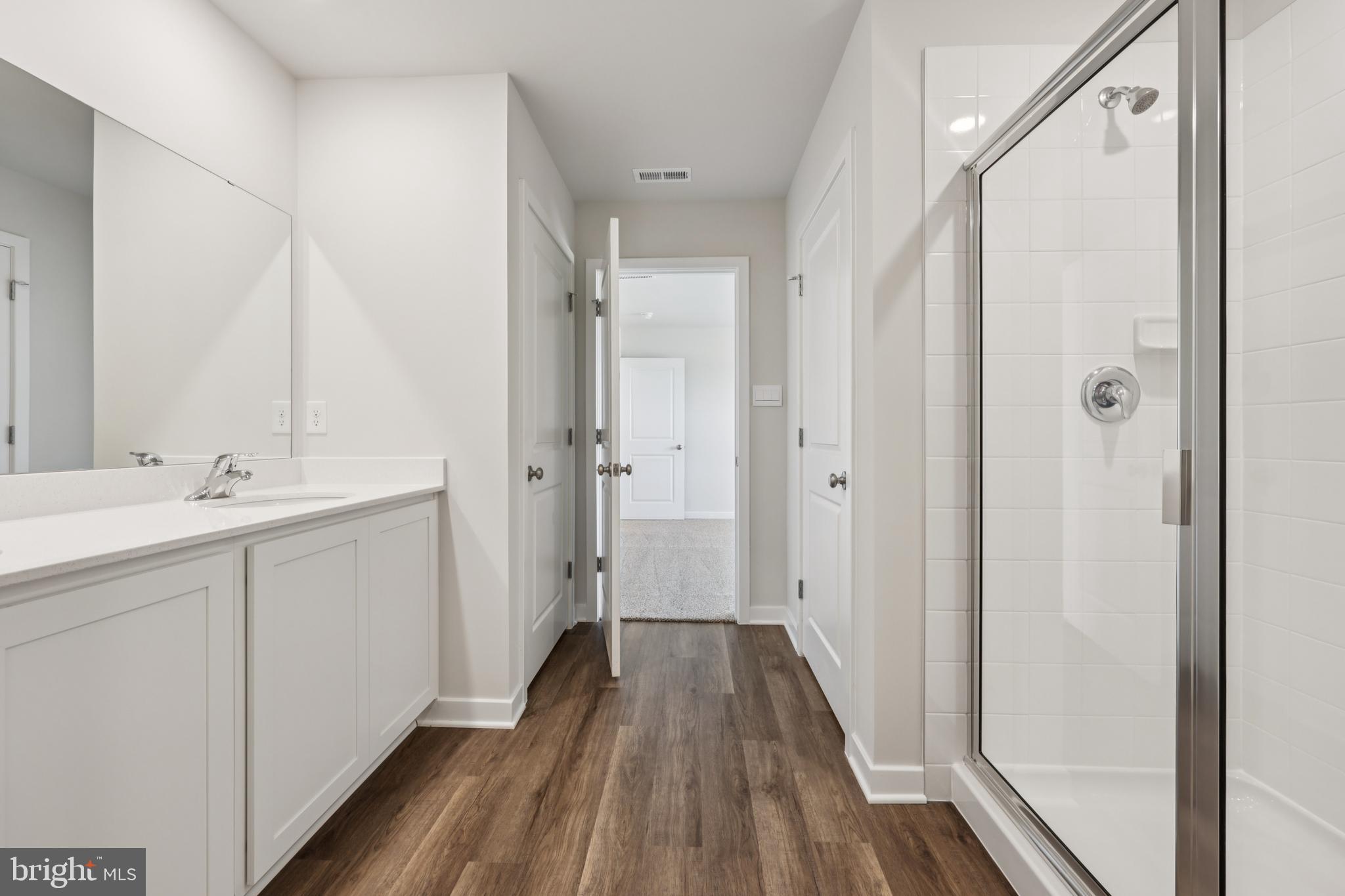 RIVERPOINTE - Residential