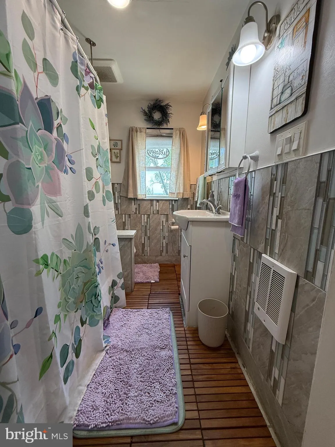 Additional image 189 of 217 White Ave, Linwood, PA 19061