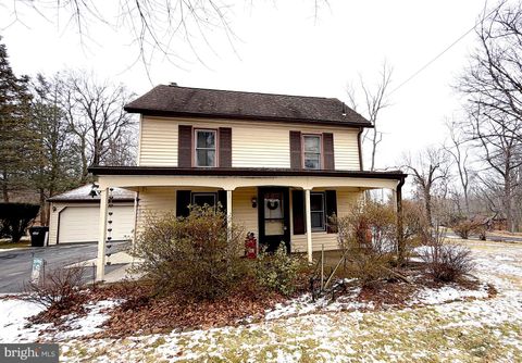 1108 DOGWOOD LANE QUAKERTOWN PA 18951