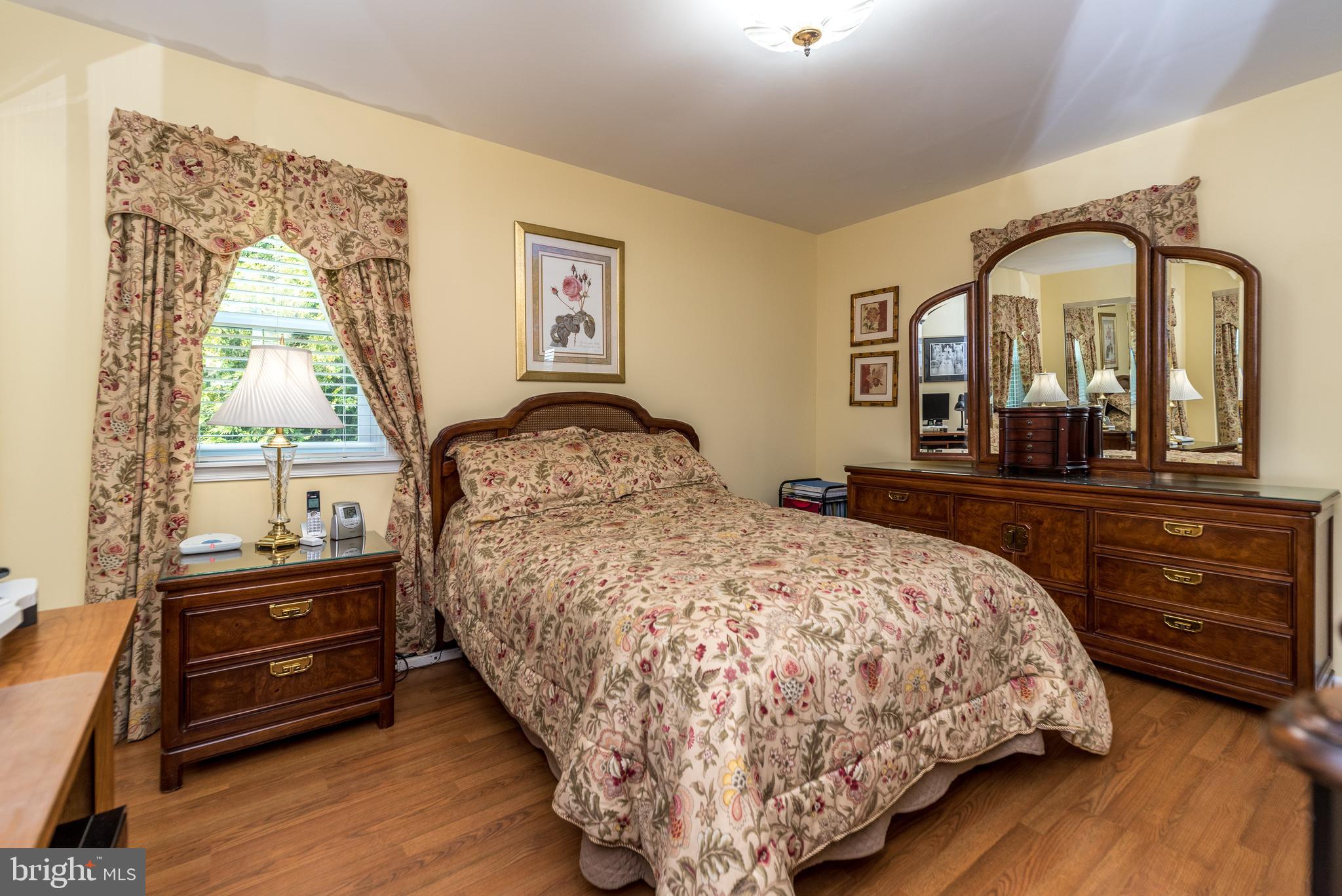WARRINGTON VIL - Residential
