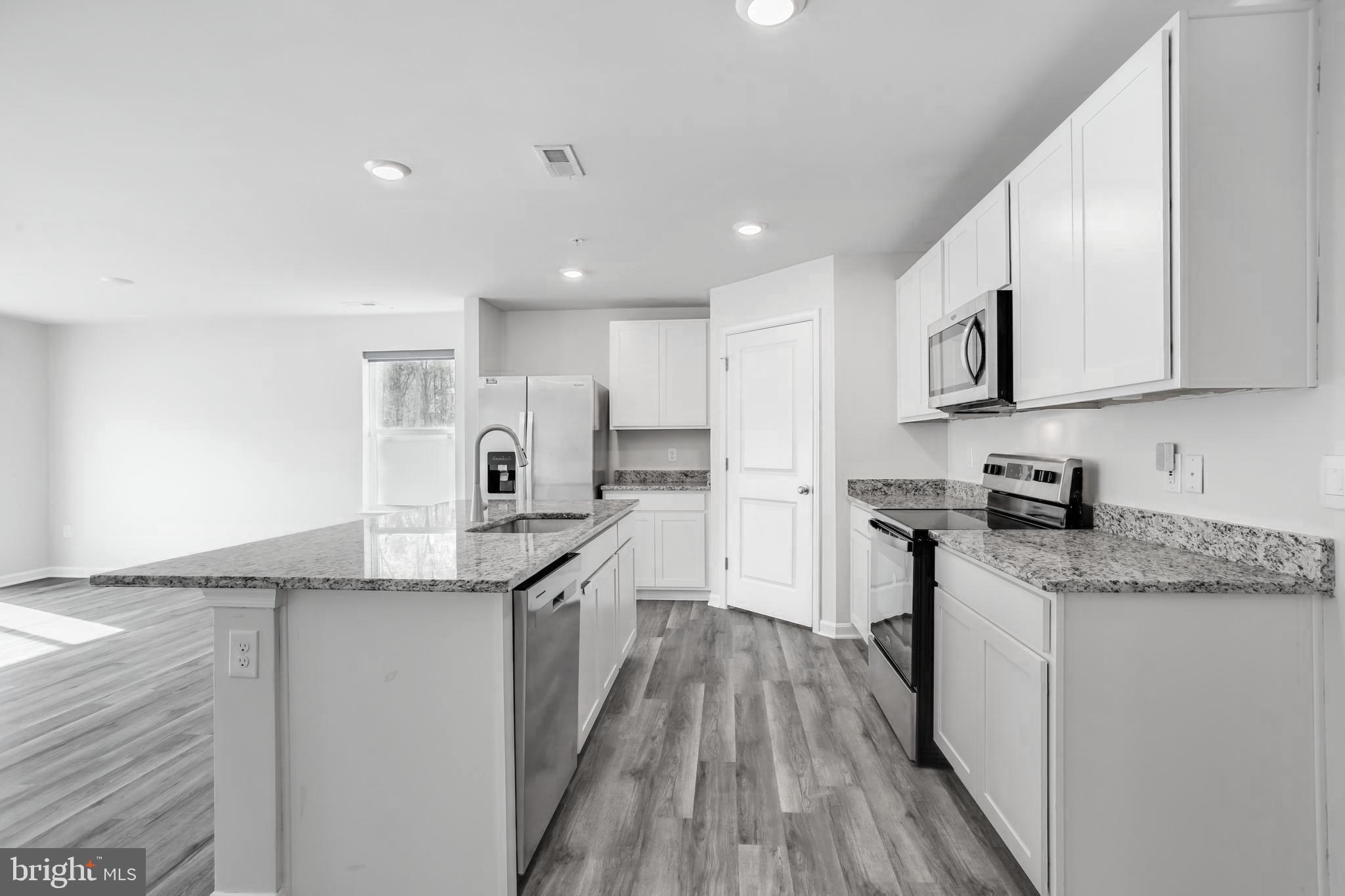 PINEGROVE - Residential