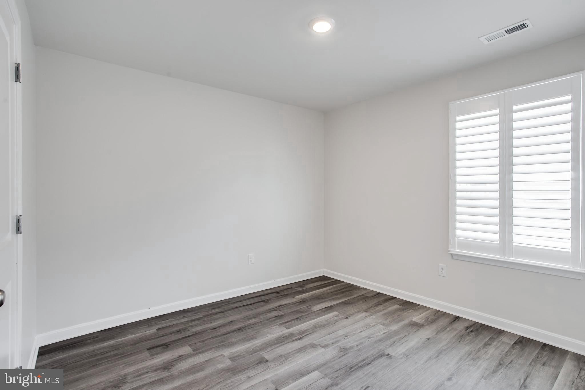 PINEGROVE - Residential