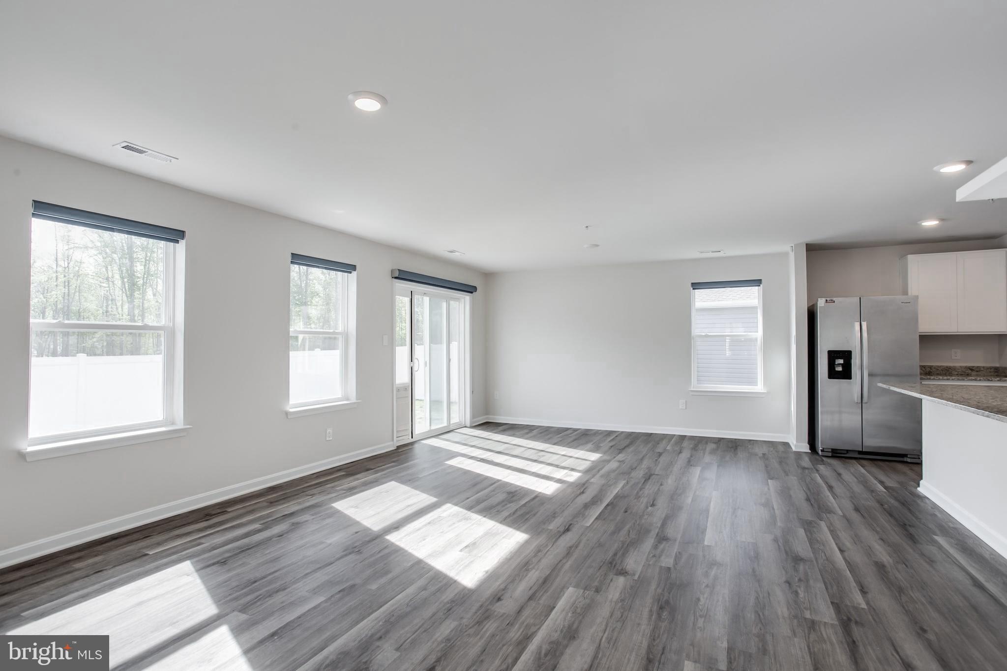 PINEGROVE - Residential