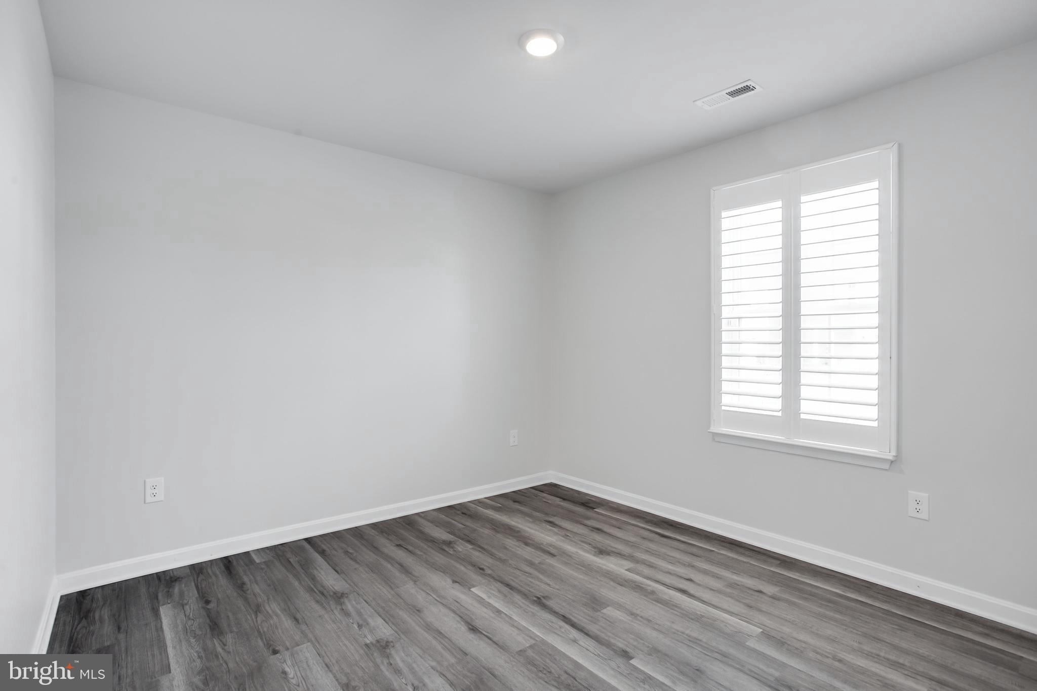 PINEGROVE - Residential