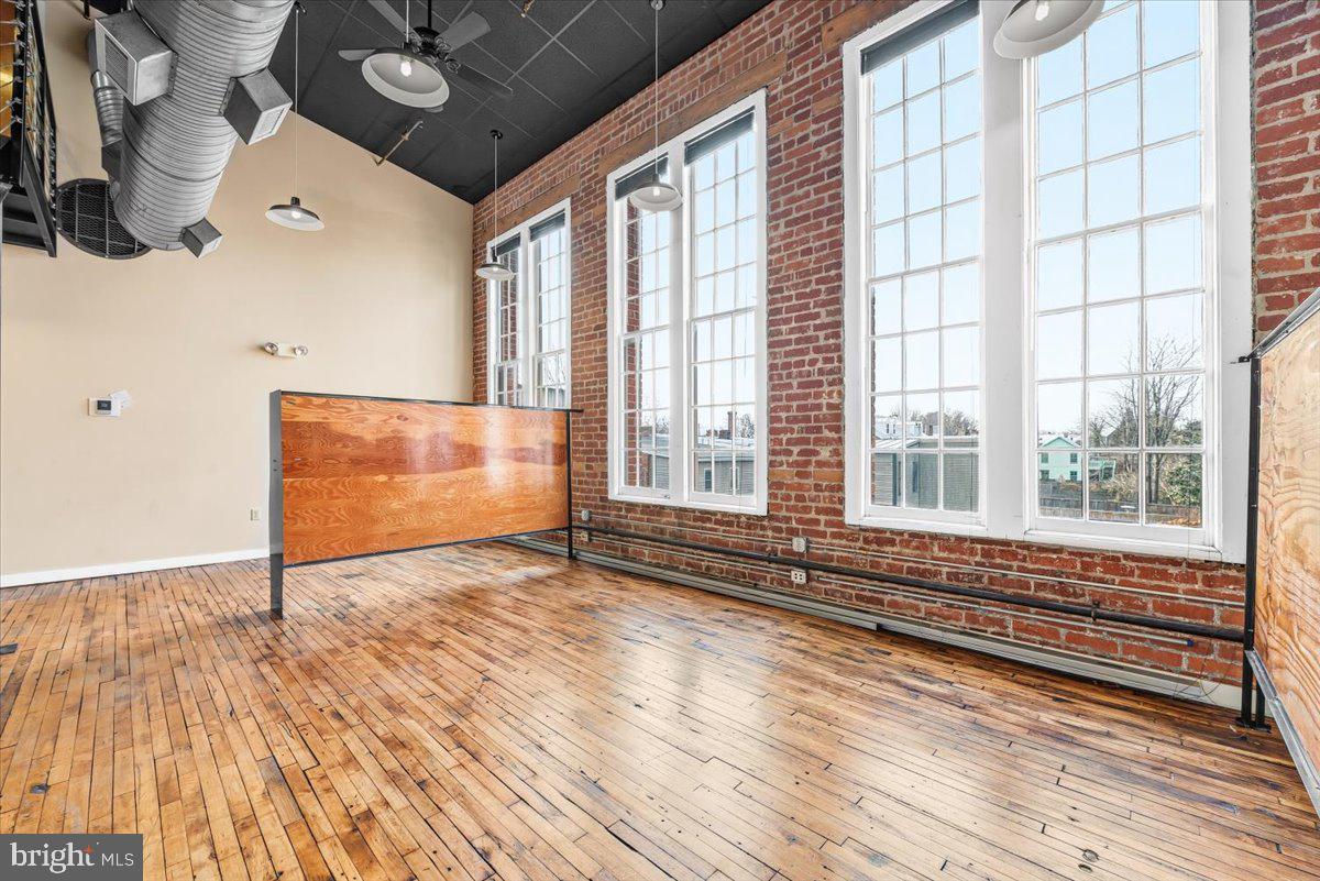 GLASS FACTORY - Commercial Sale