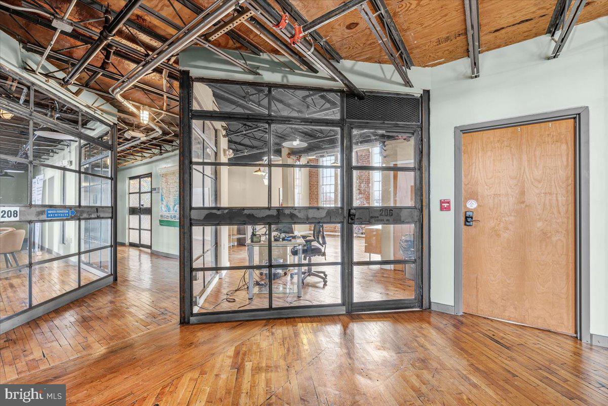 GLASS FACTORY - Commercial Sale