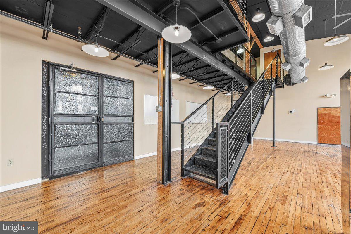 GLASS FACTORY - Commercial Sale