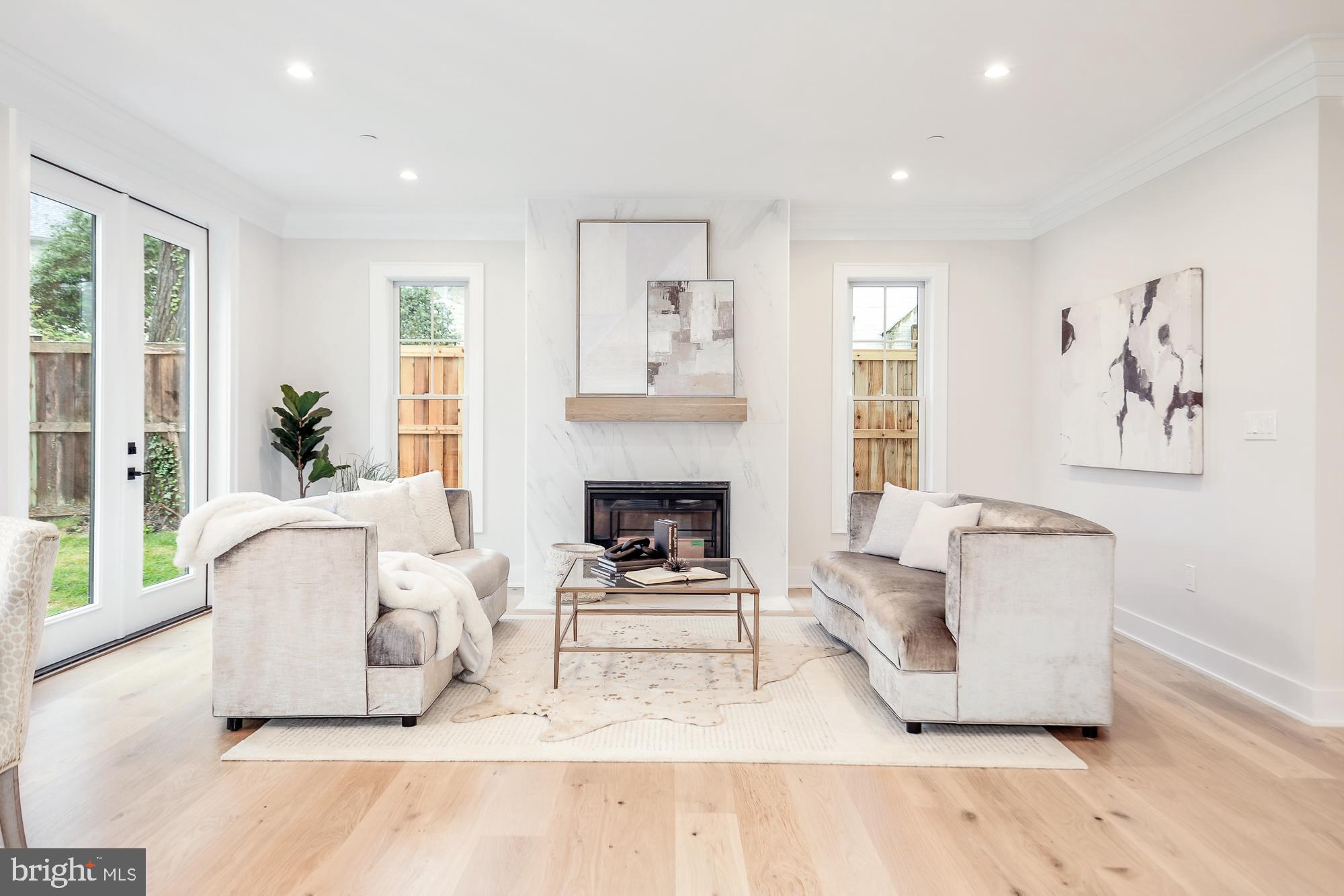 GREENWICH FOREST - Residential