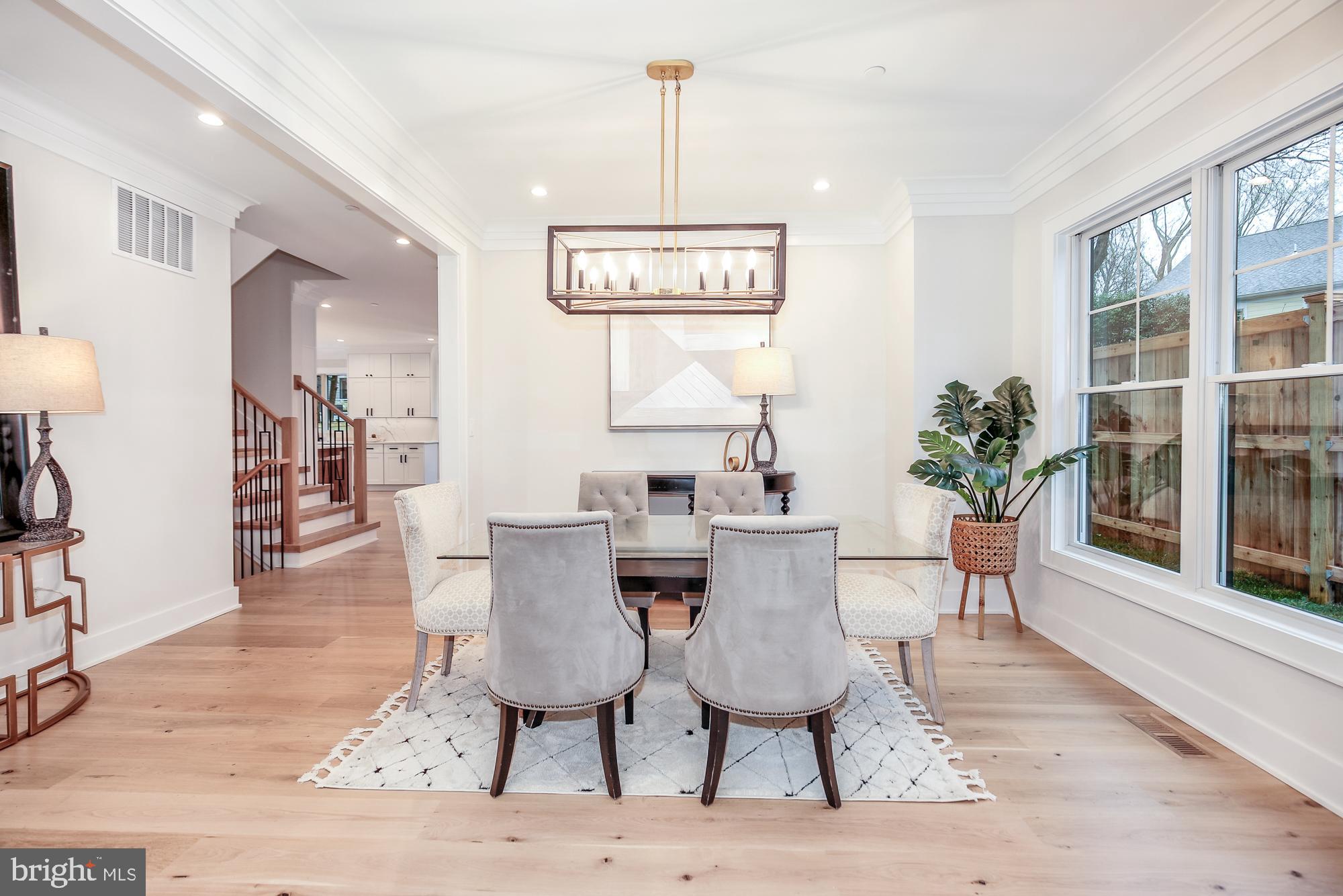 GREENWICH FOREST - Residential