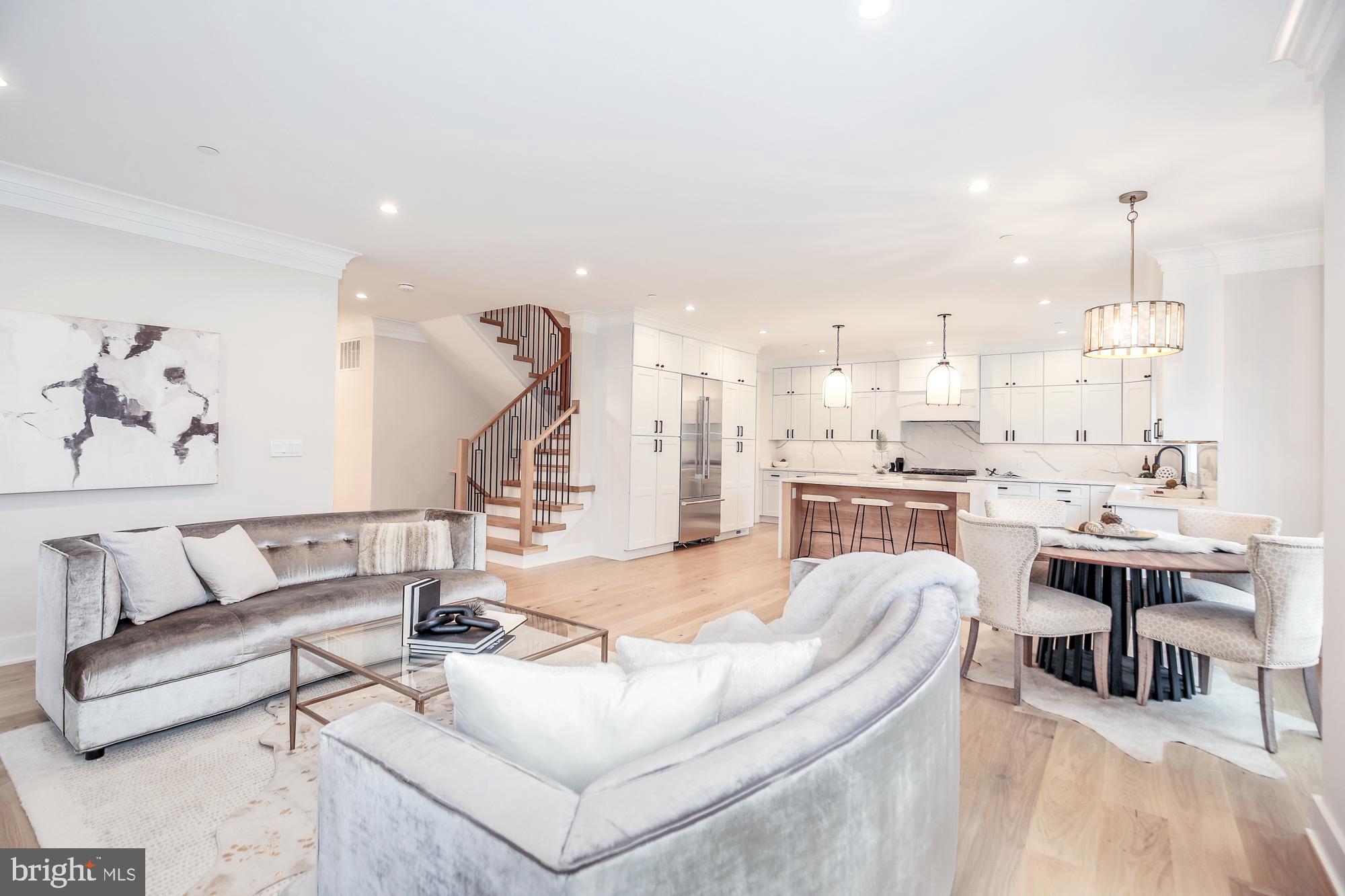 GREENWICH FOREST - Residential