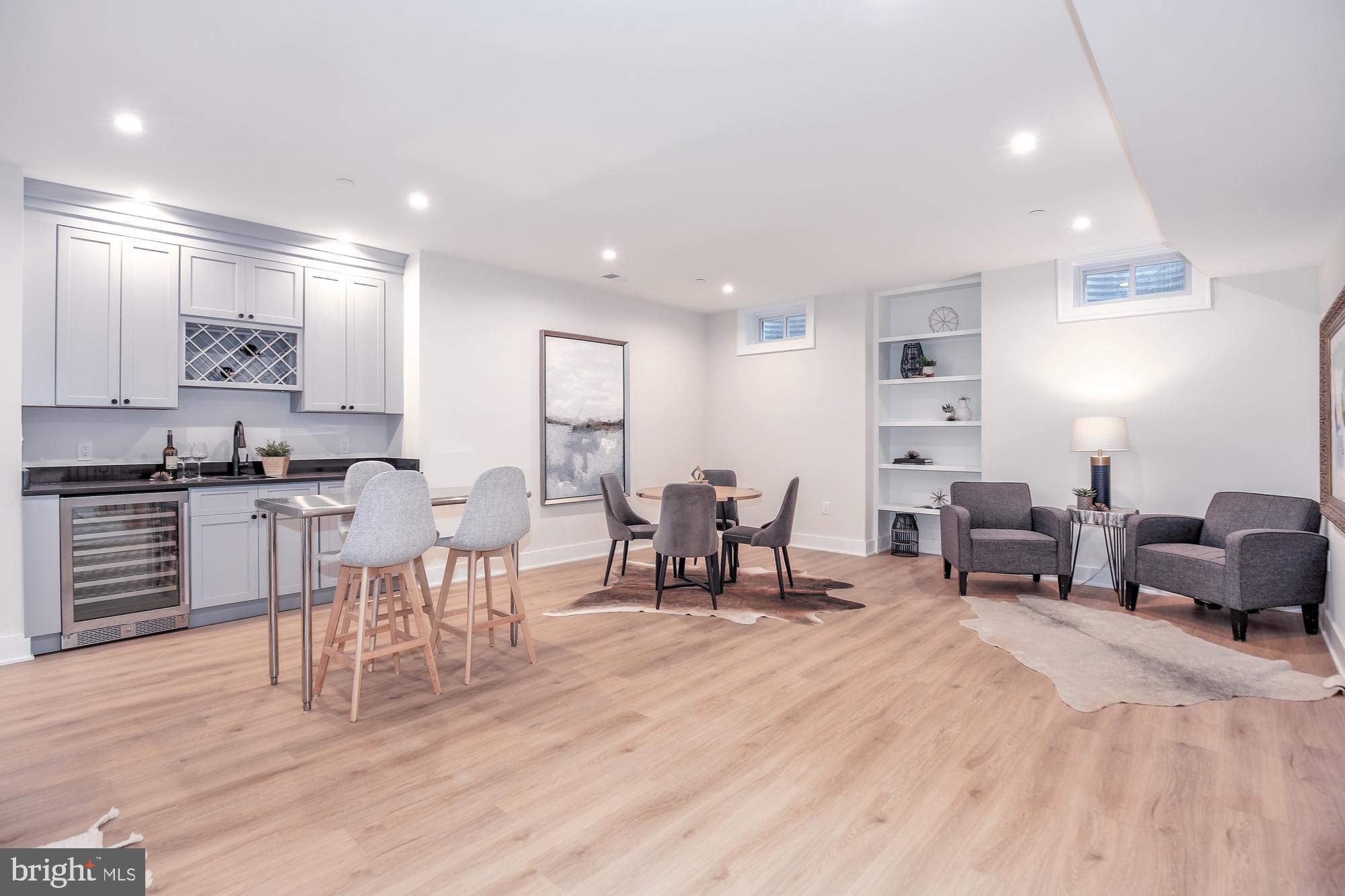 GREENWICH FOREST - Residential