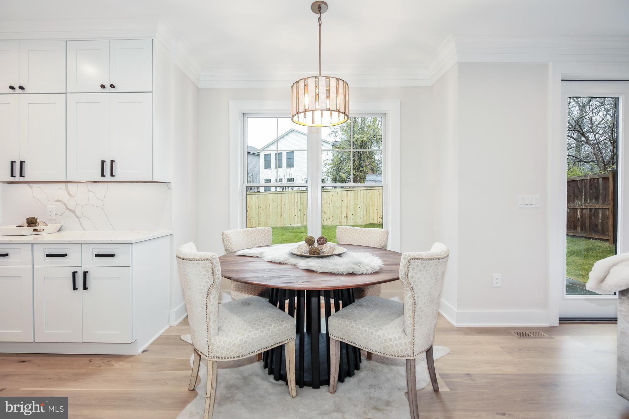 GREENWICH FOREST - Residential