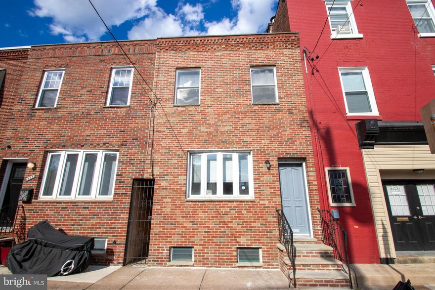 Classic Philadelphia townhouse located in Port Richmond on an 18' x 100' lot, just one block from Richmond Street. This home features three bedrooms, central air conditioning, two full bathrooms, and a spacious outdoor area. The kitchen has been updated, and the original hardwood floors have been refinished. Convenient access to I-95 and close to the vibrant amenities of both Fishtown and Port Richmond neighborhoods. The owner is related to the listing agent, who is a licensed Pennsylvania Realtor.