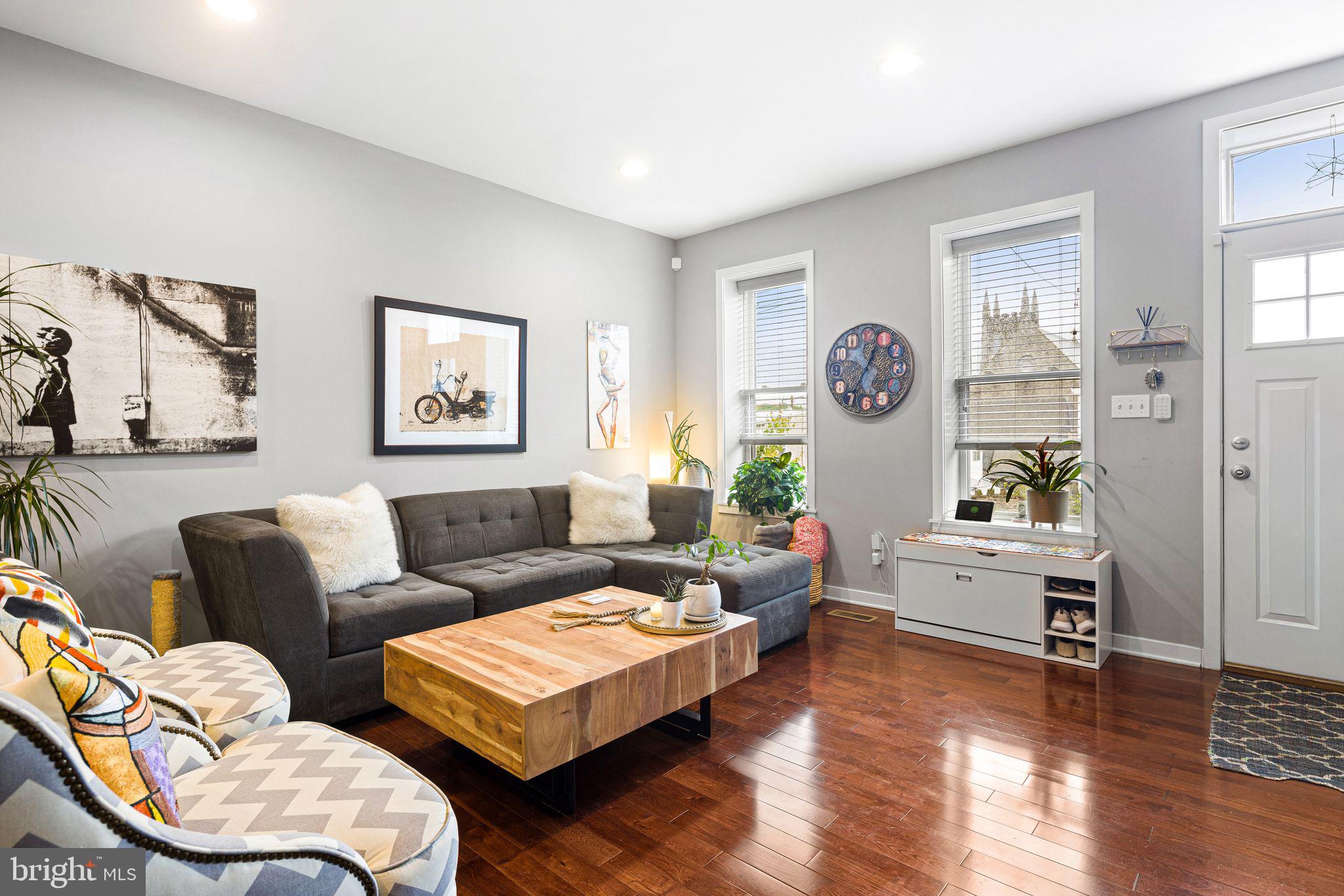 3865 MANAYUNK AVENUE