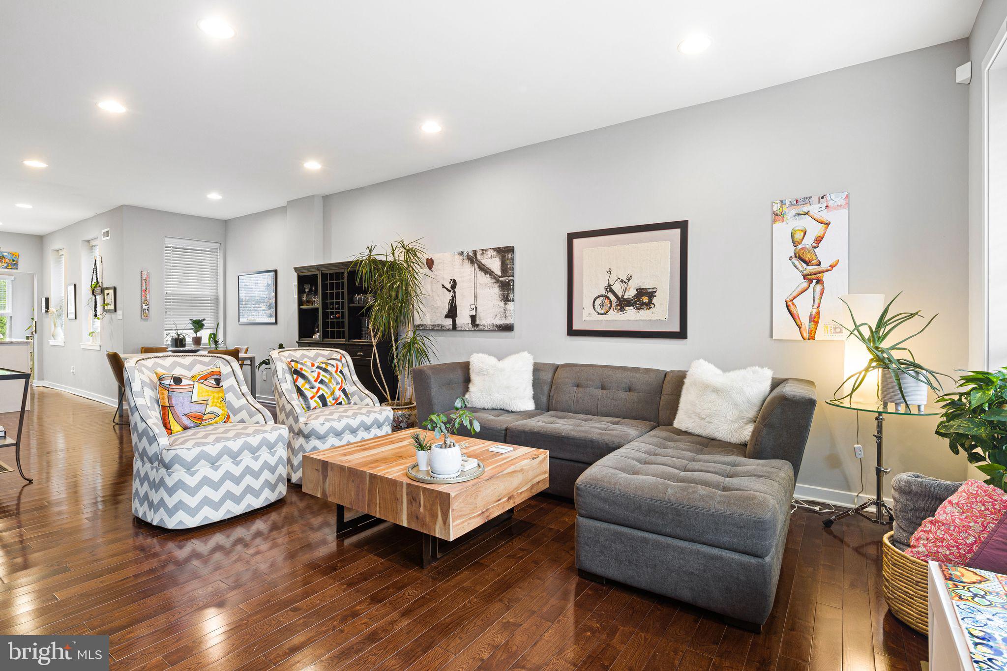 3865 MANAYUNK AVENUE